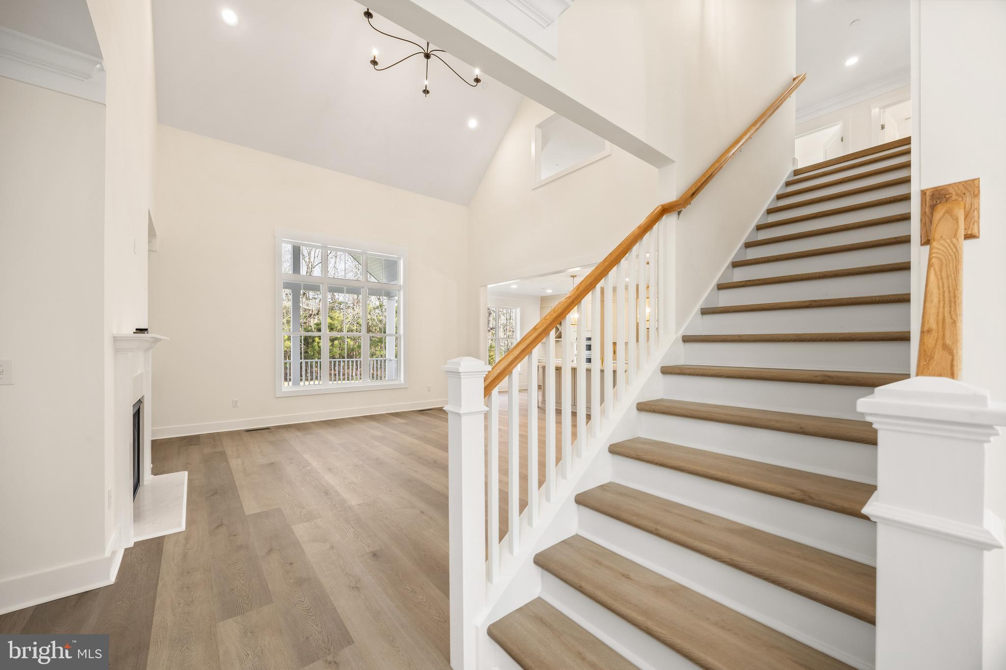 VILLAGE DOWN RIVER - Residential