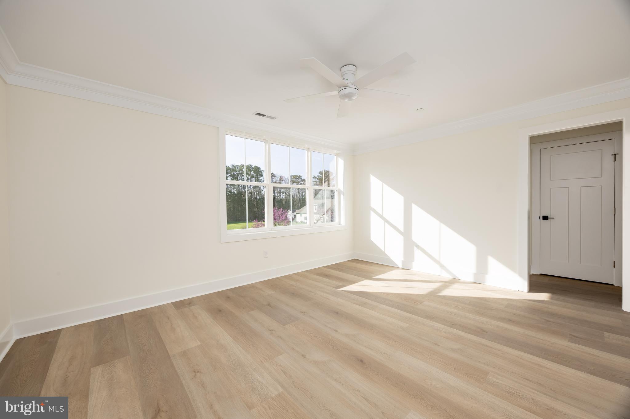 VILLAGE DOWN RIVER - Residential