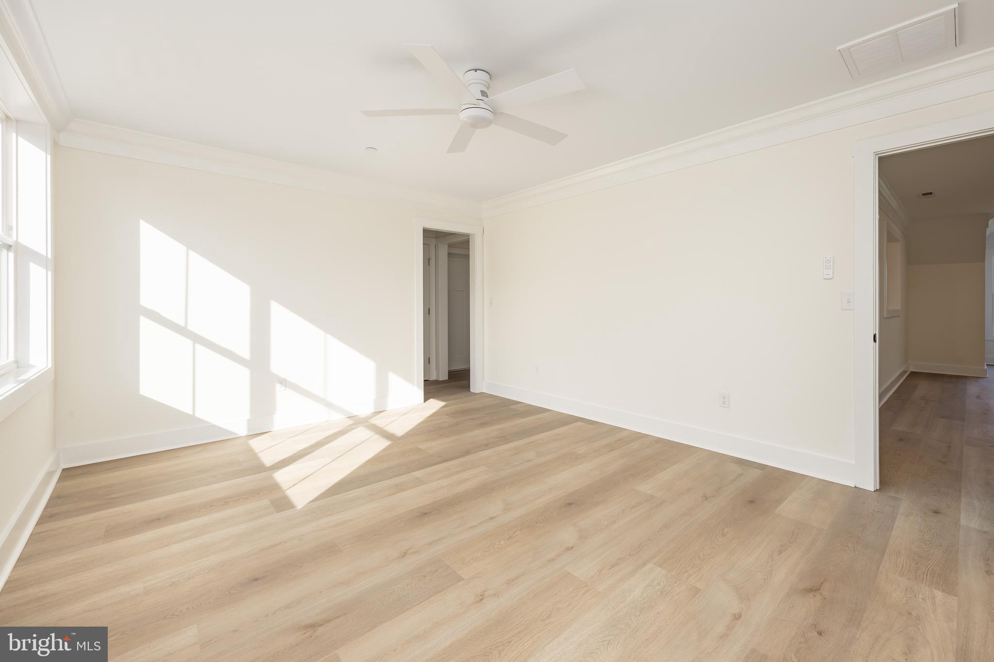 VILLAGE DOWN RIVER - Residential