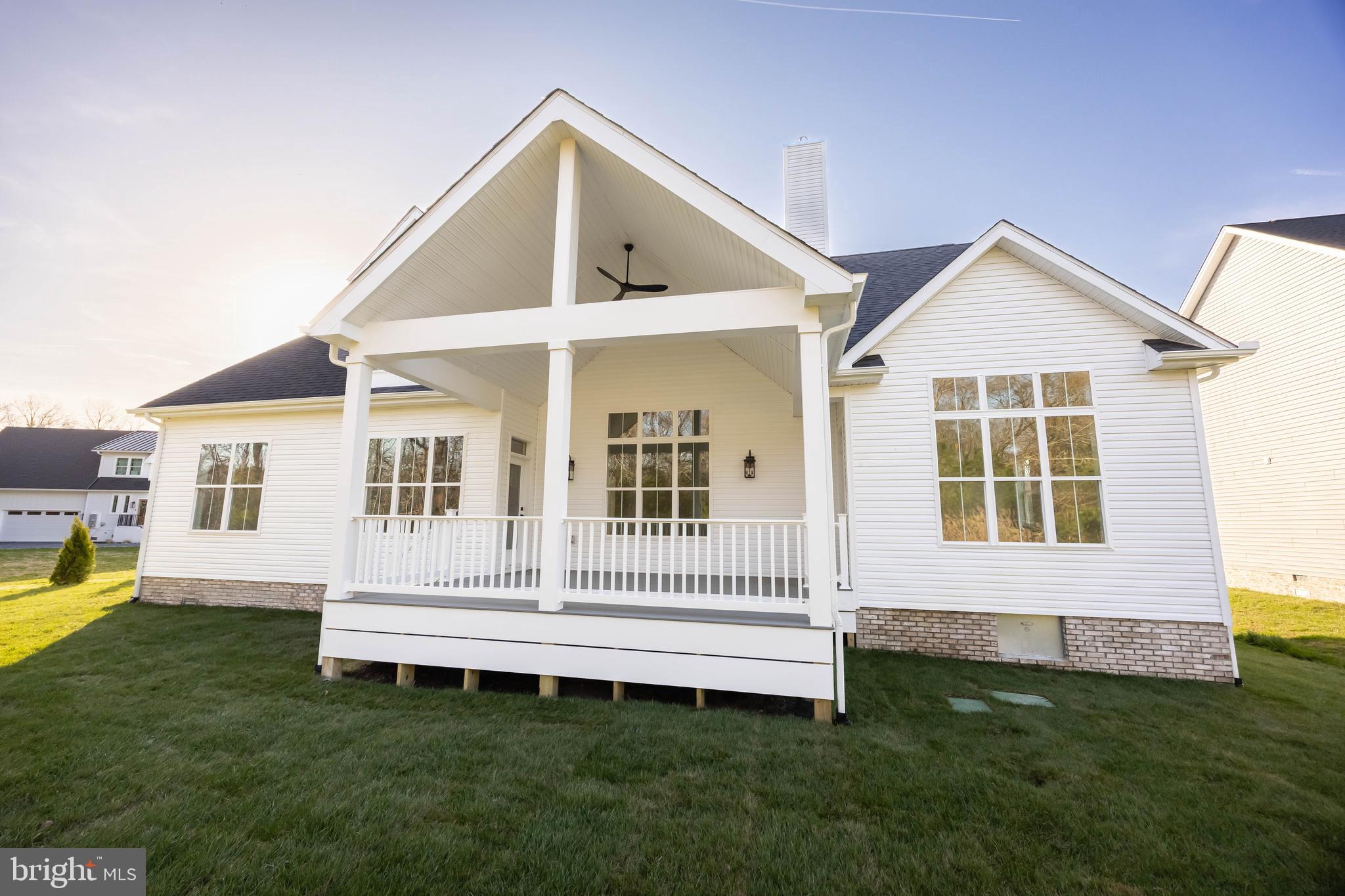 VILLAGE DOWN RIVER - Residential