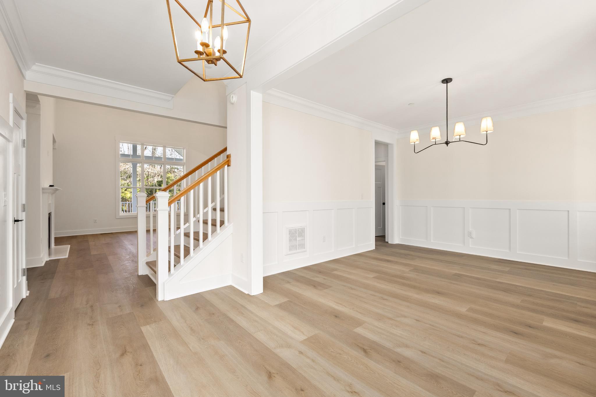 VILLAGE DOWN RIVER - Residential