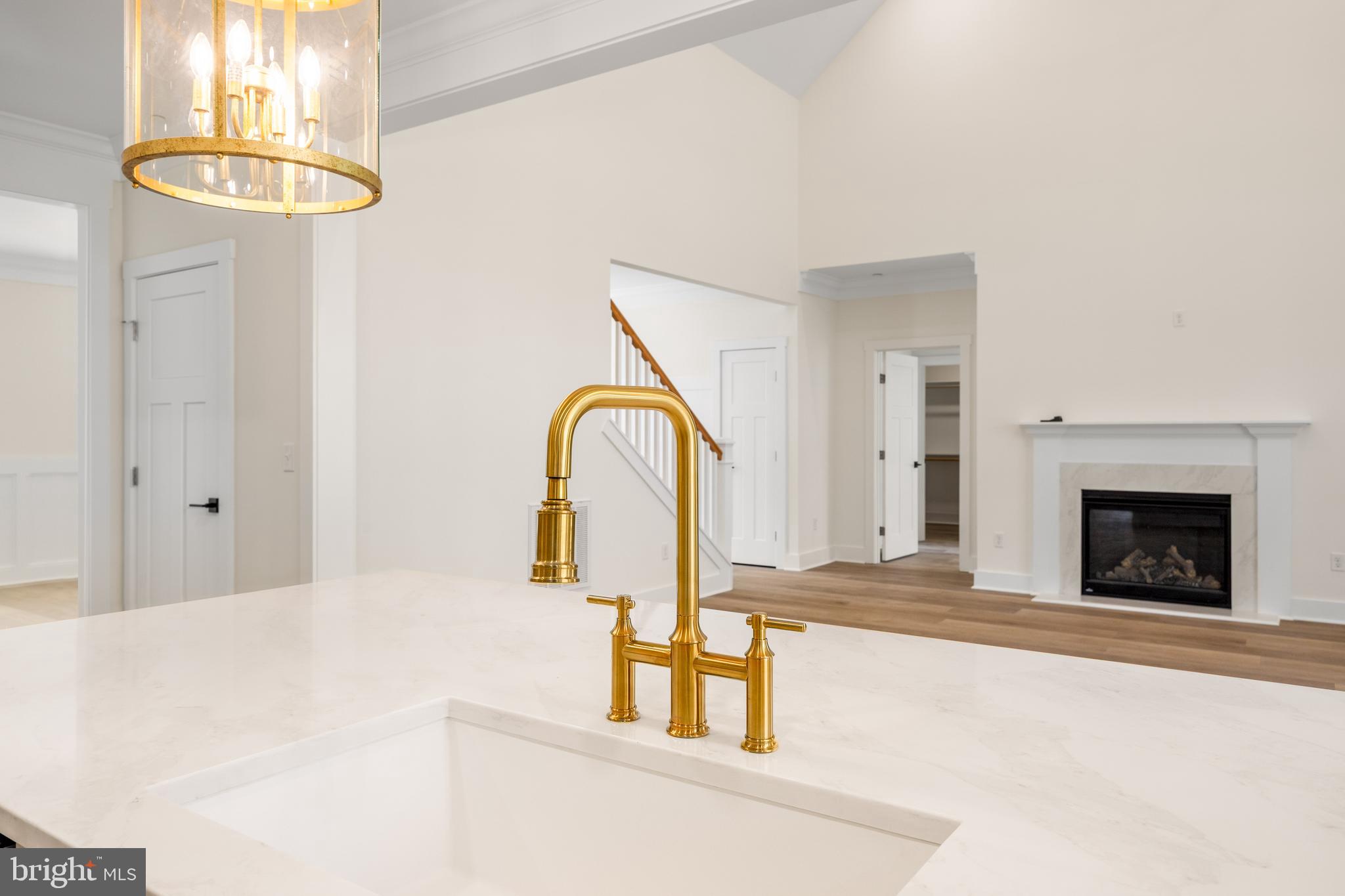 VILLAGE DOWN RIVER - Residential