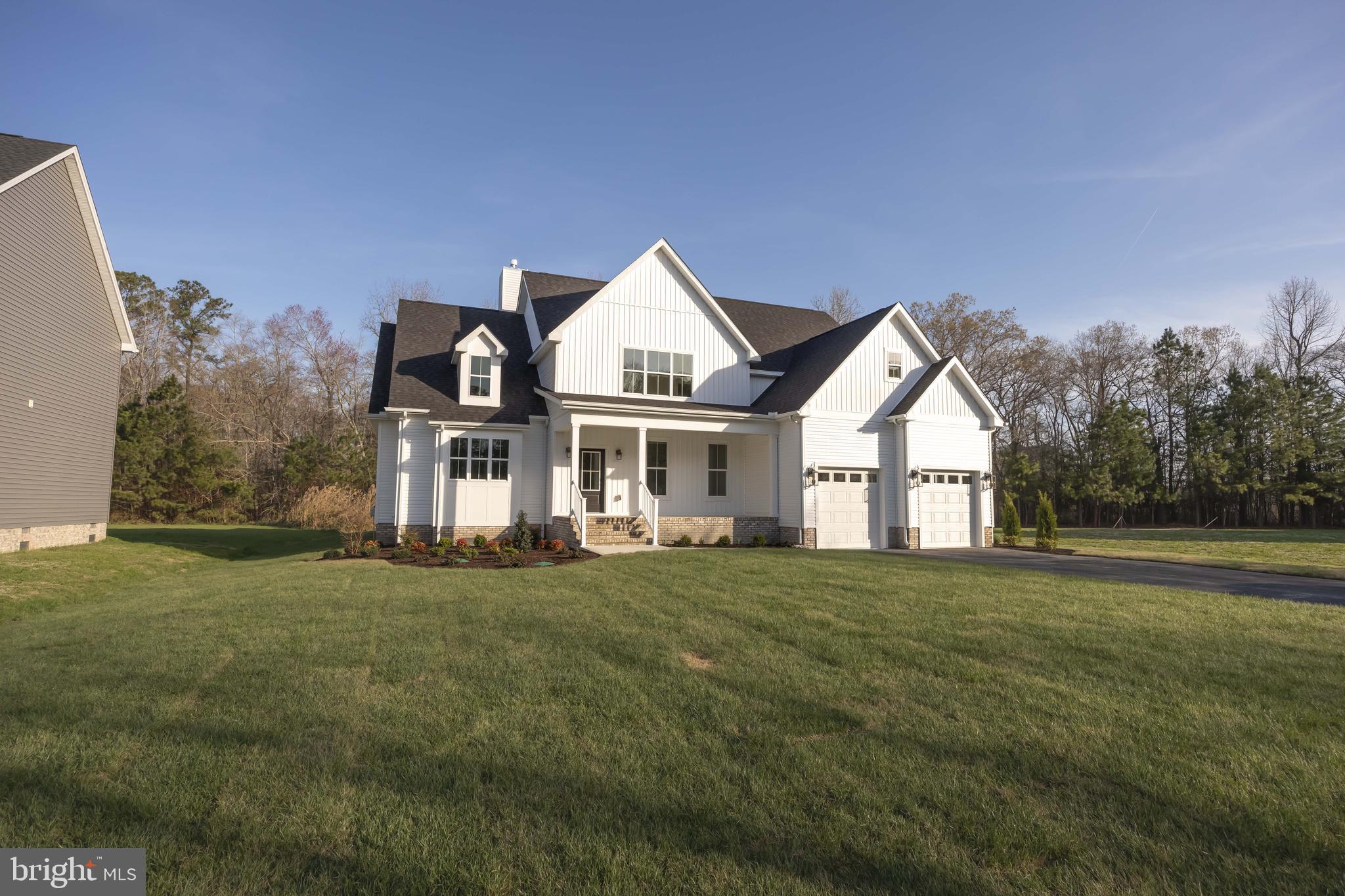 VILLAGE DOWN RIVER - Residential