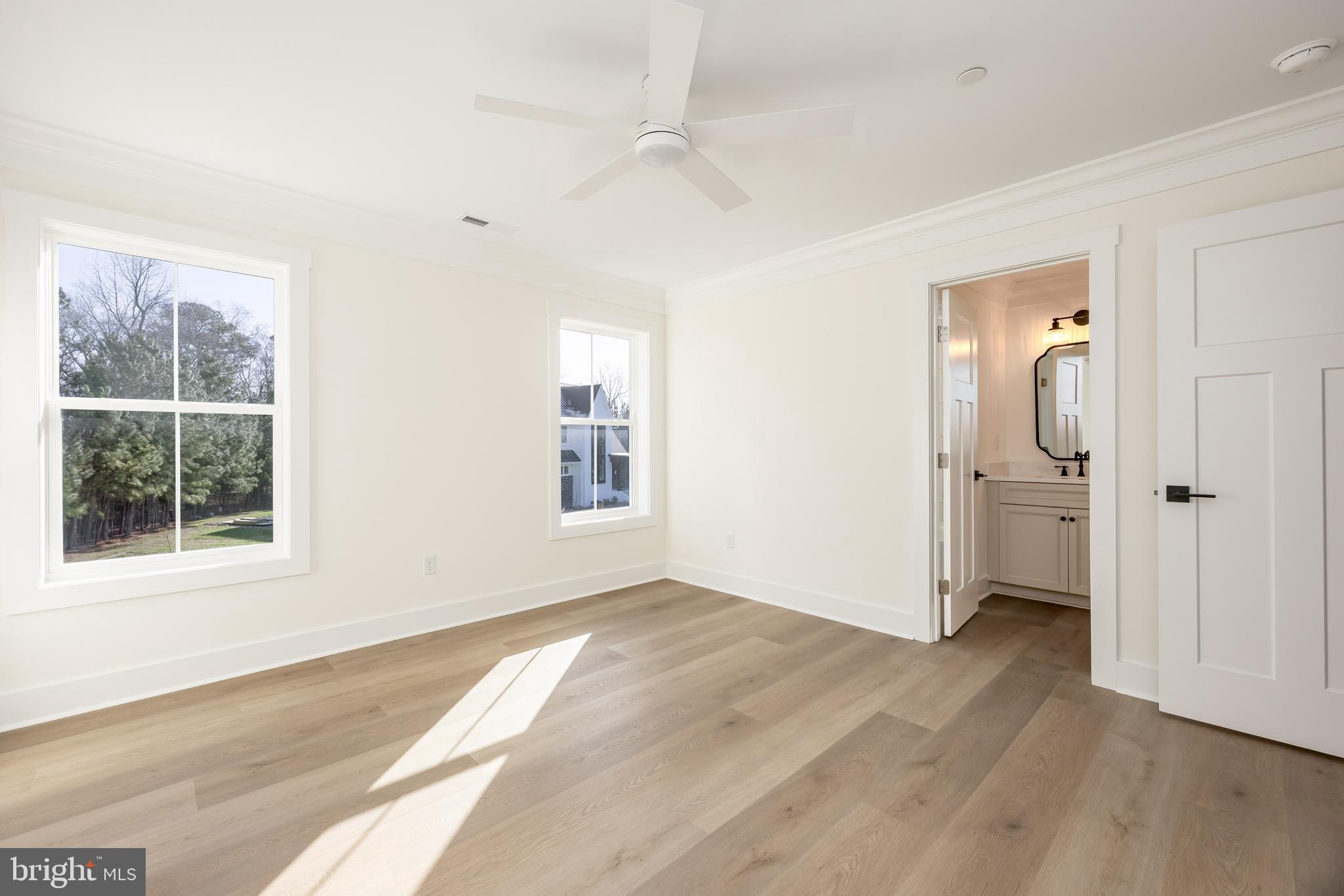 VILLAGE DOWN RIVER - Residential