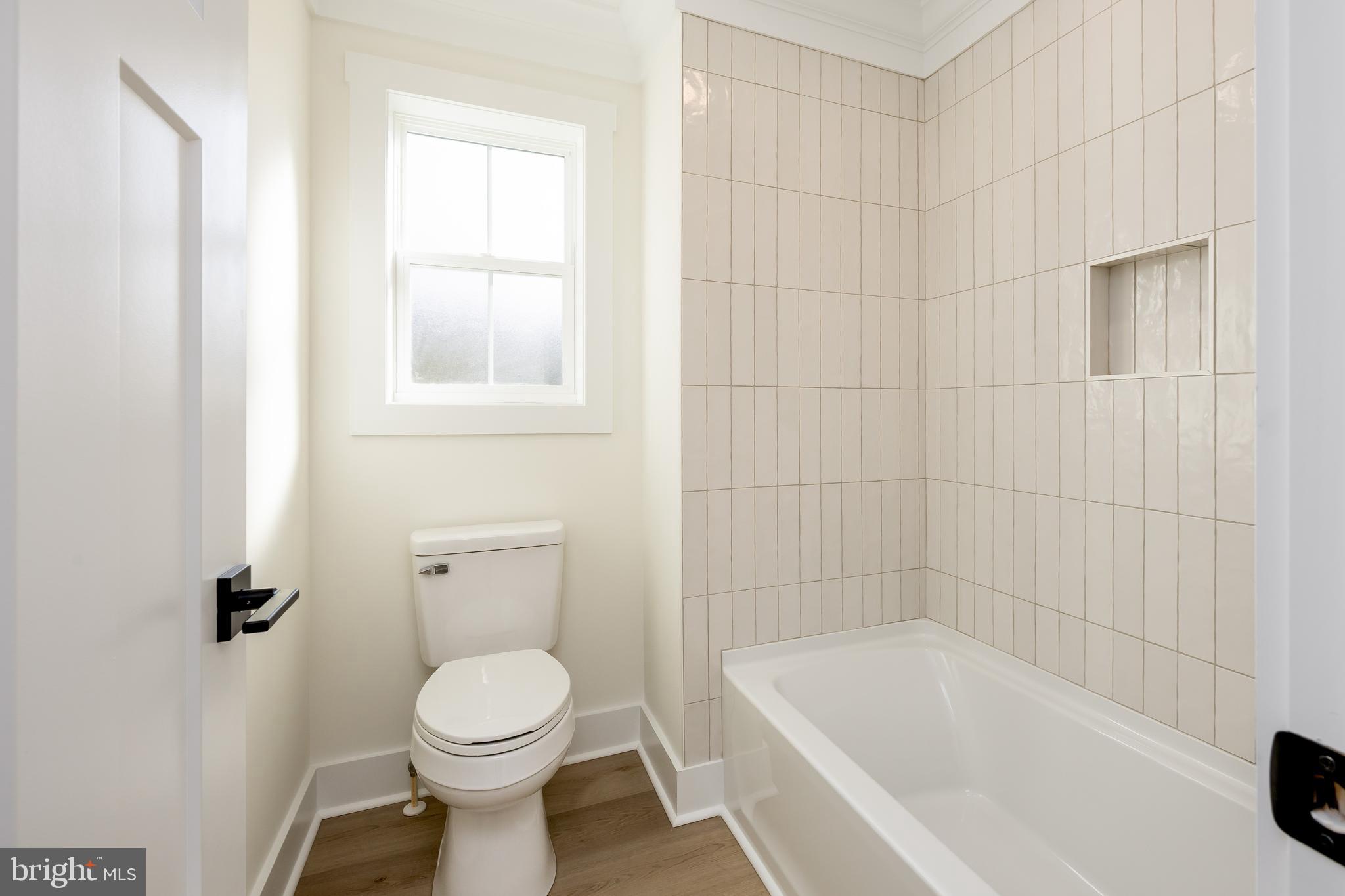 VILLAGE DOWN RIVER - Residential