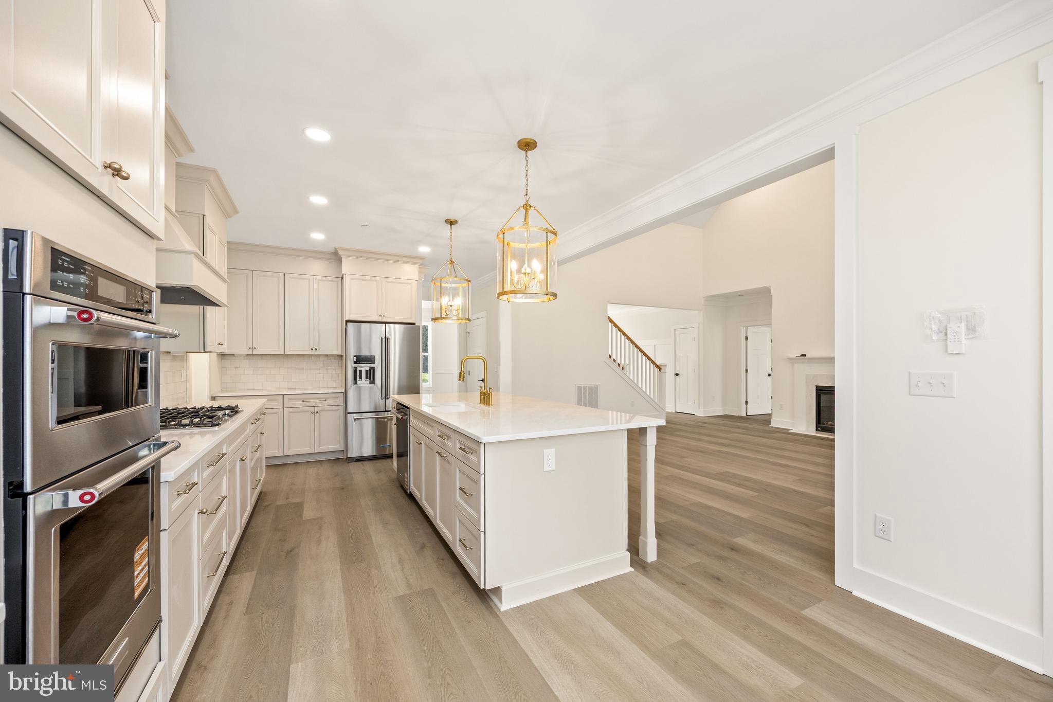 VILLAGE DOWN RIVER - Residential