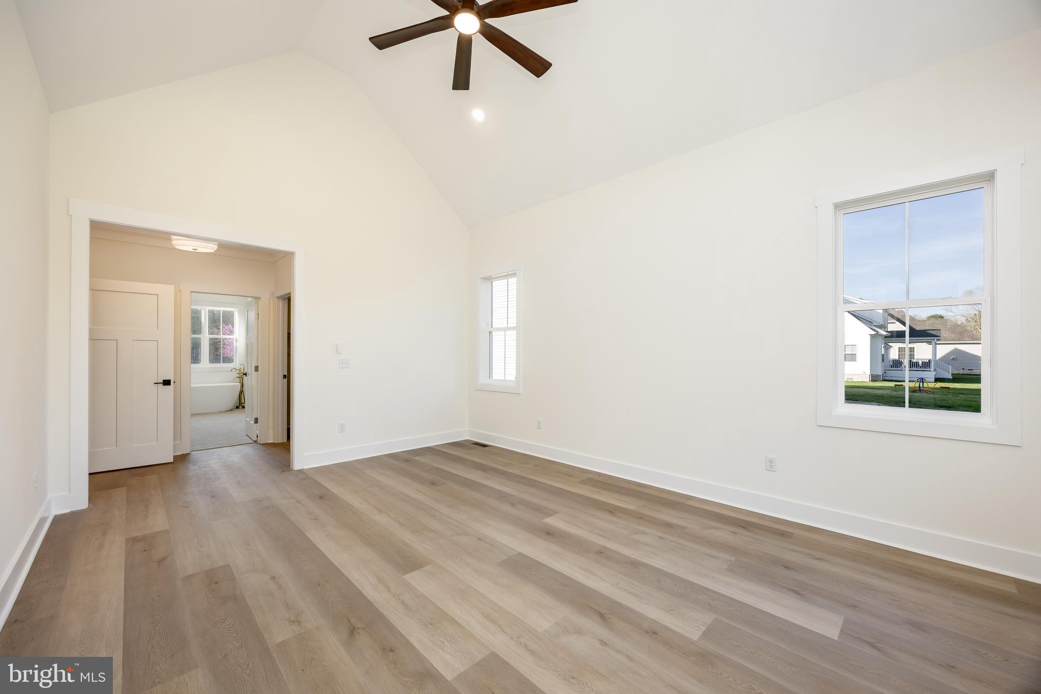 VILLAGE DOWN RIVER - Residential