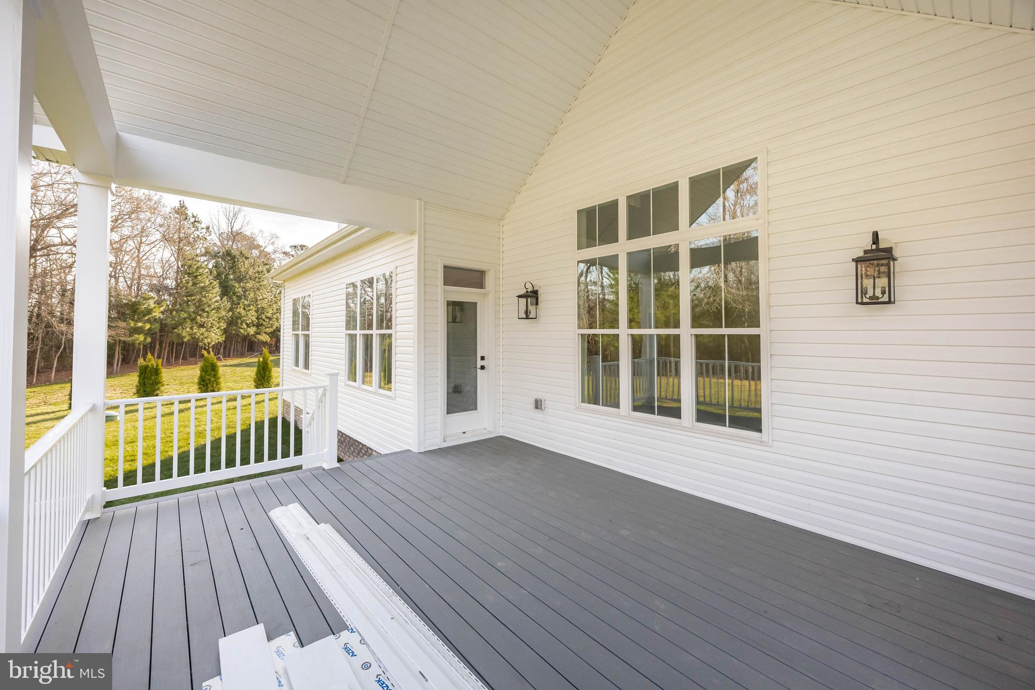 VILLAGE DOWN RIVER - Residential