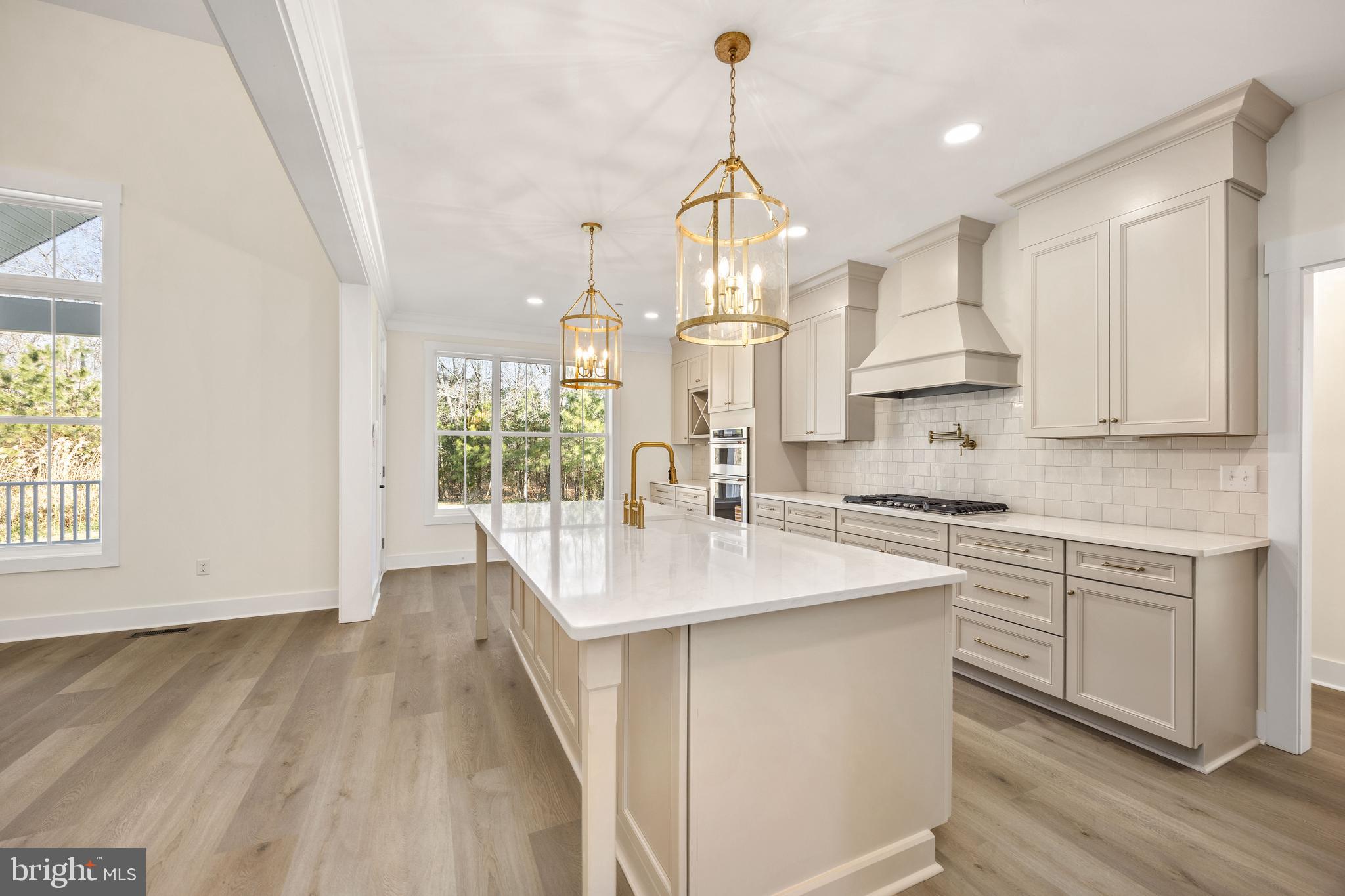 VILLAGE DOWN RIVER - Residential