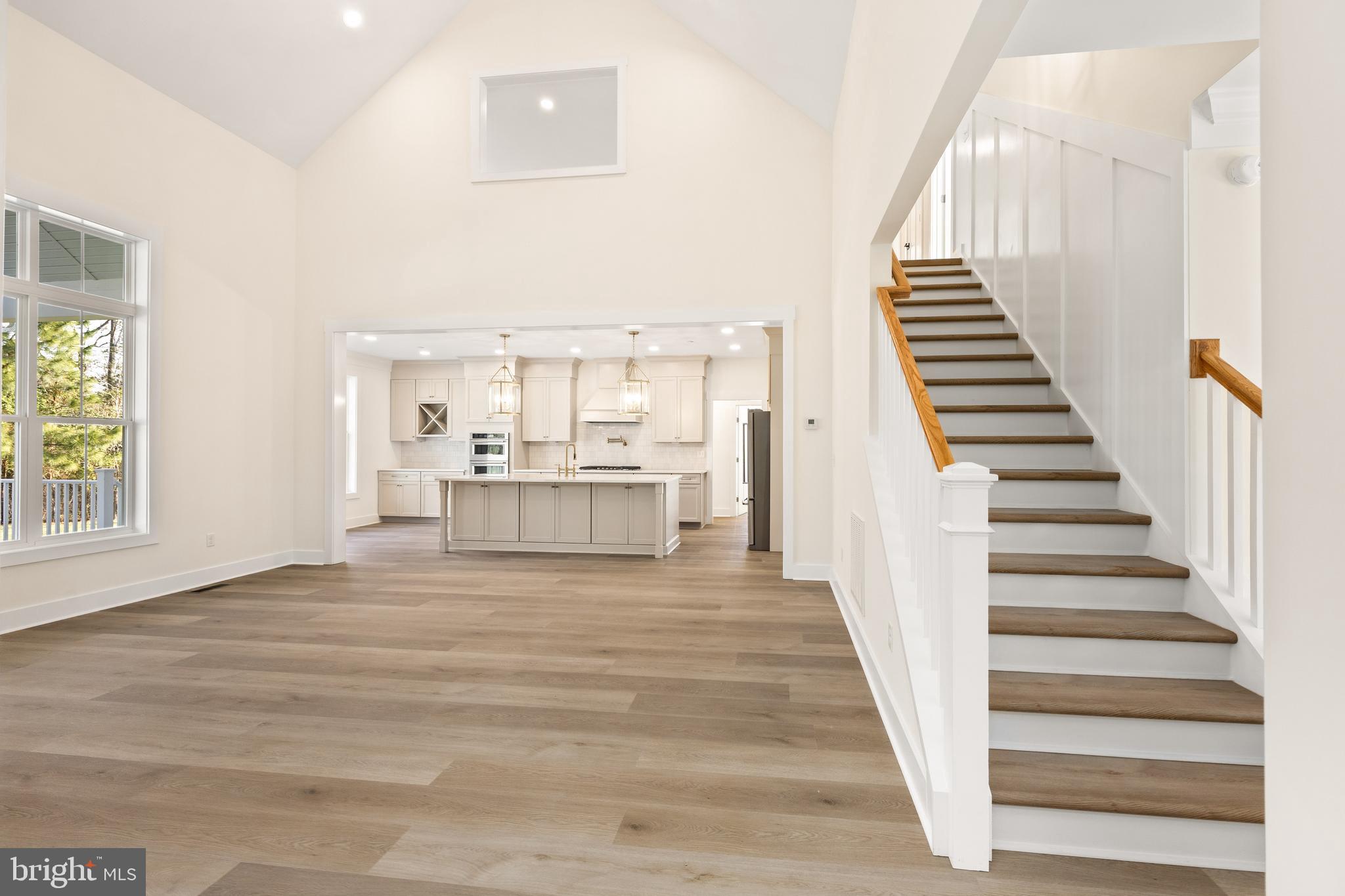 VILLAGE DOWN RIVER - Residential