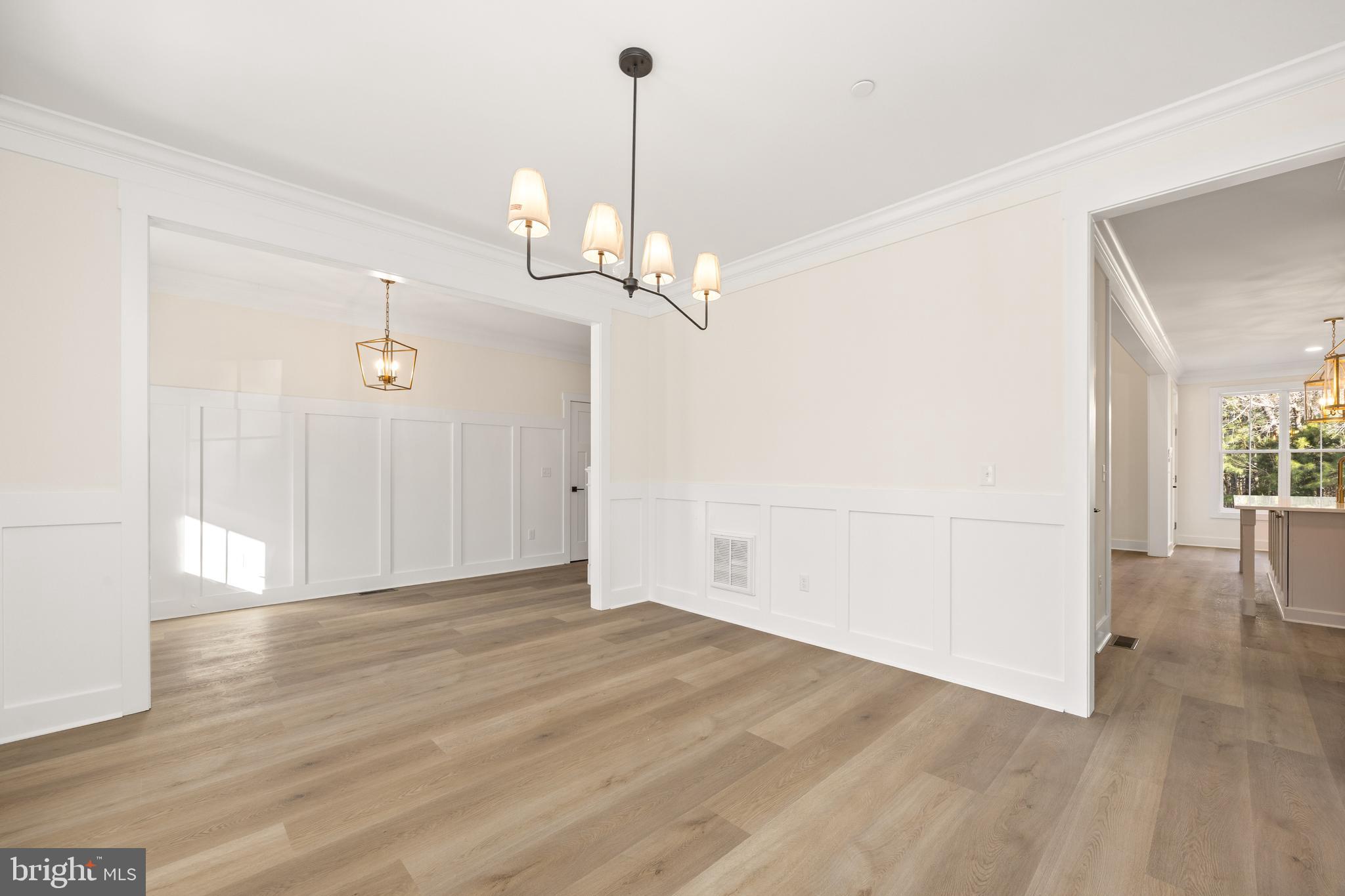 VILLAGE DOWN RIVER - Residential