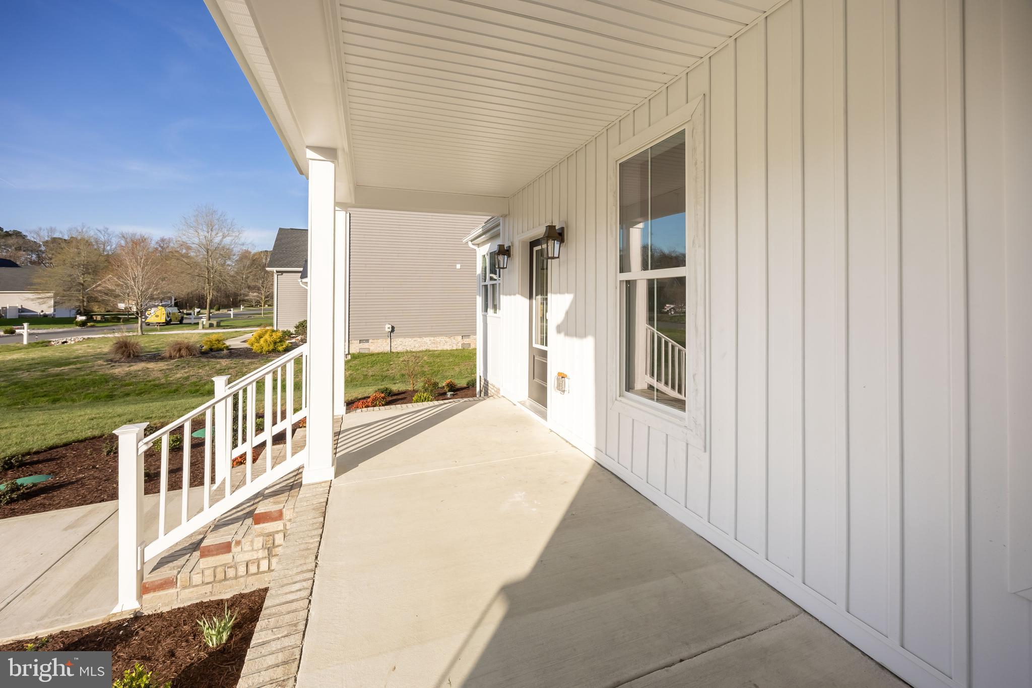 VILLAGE DOWN RIVER - Residential