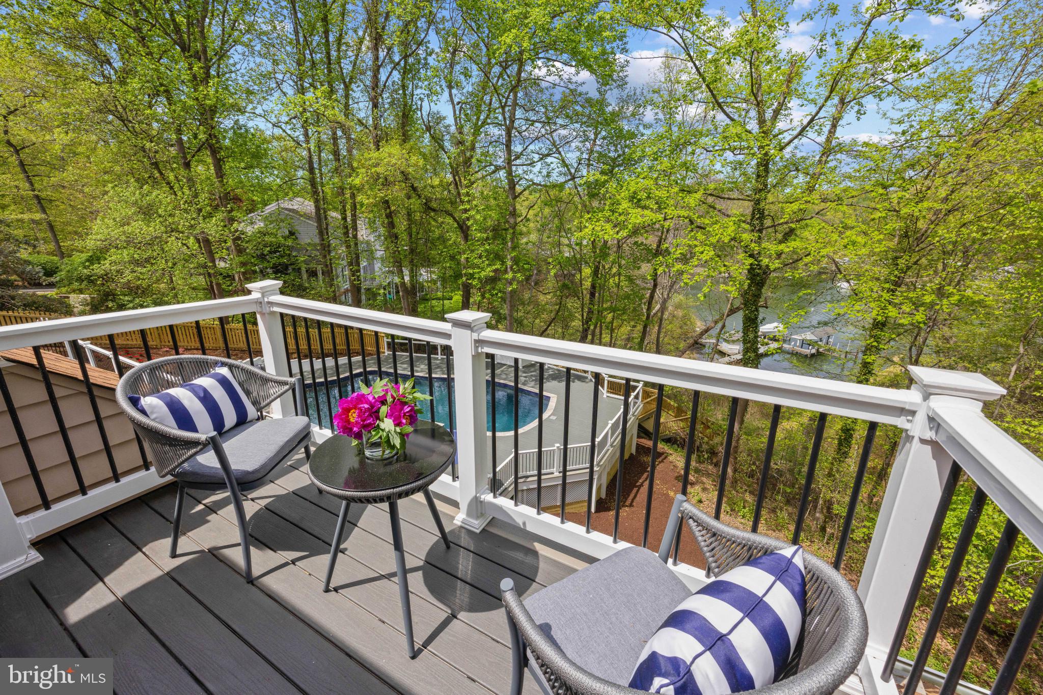 DOWNS ON THE SEVERN - Residential