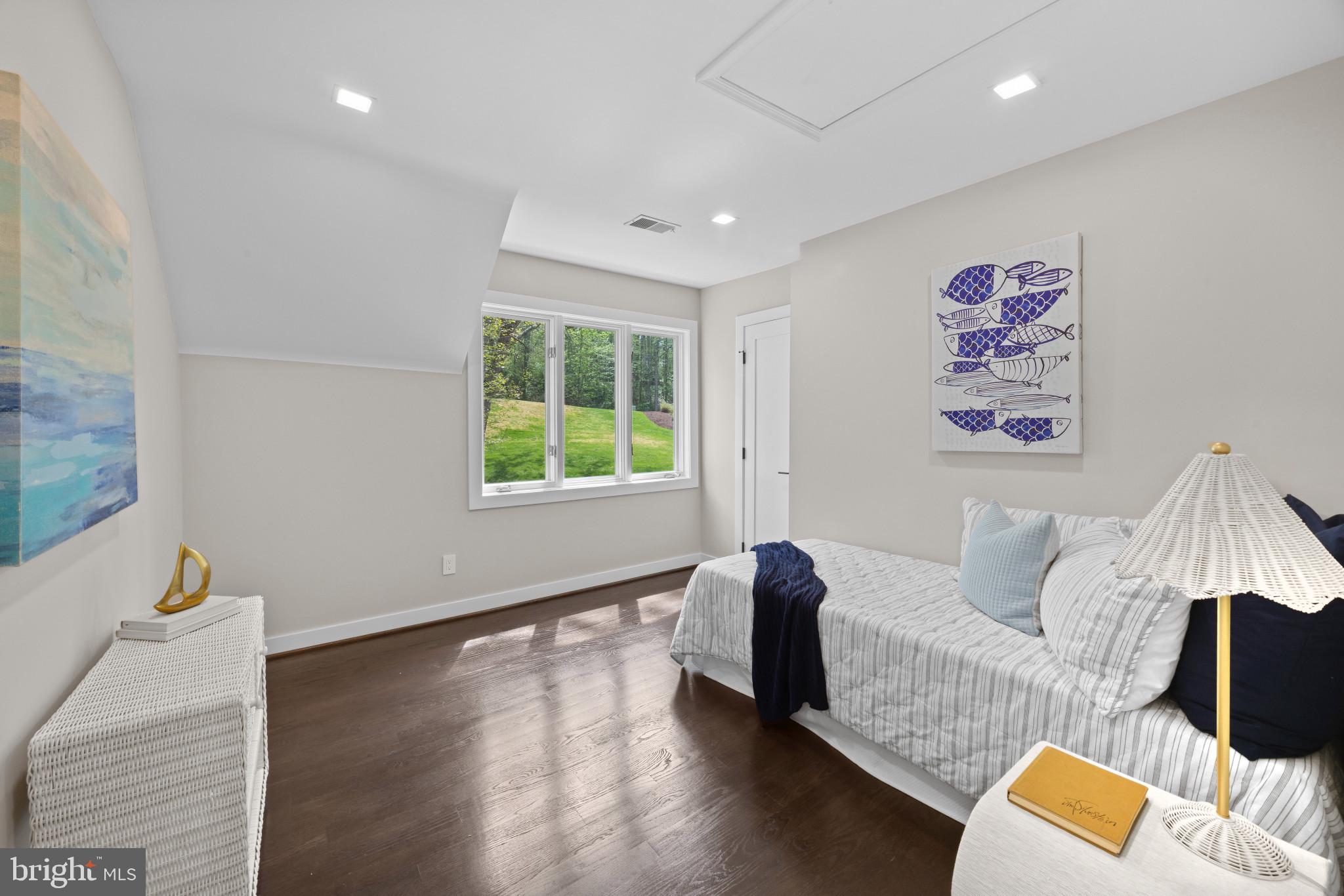 DOWNS ON THE SEVERN - Residential