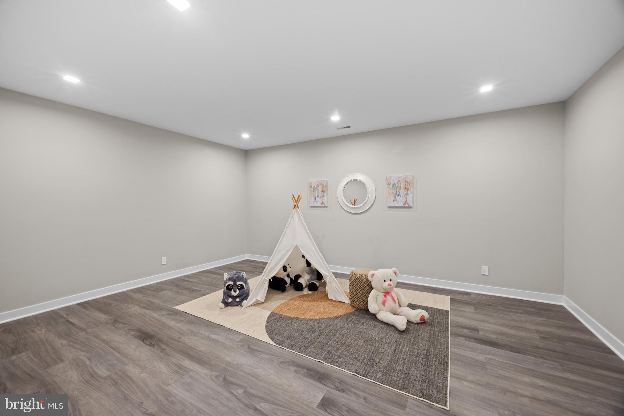 DOWNS ON THE SEVERN - Residential