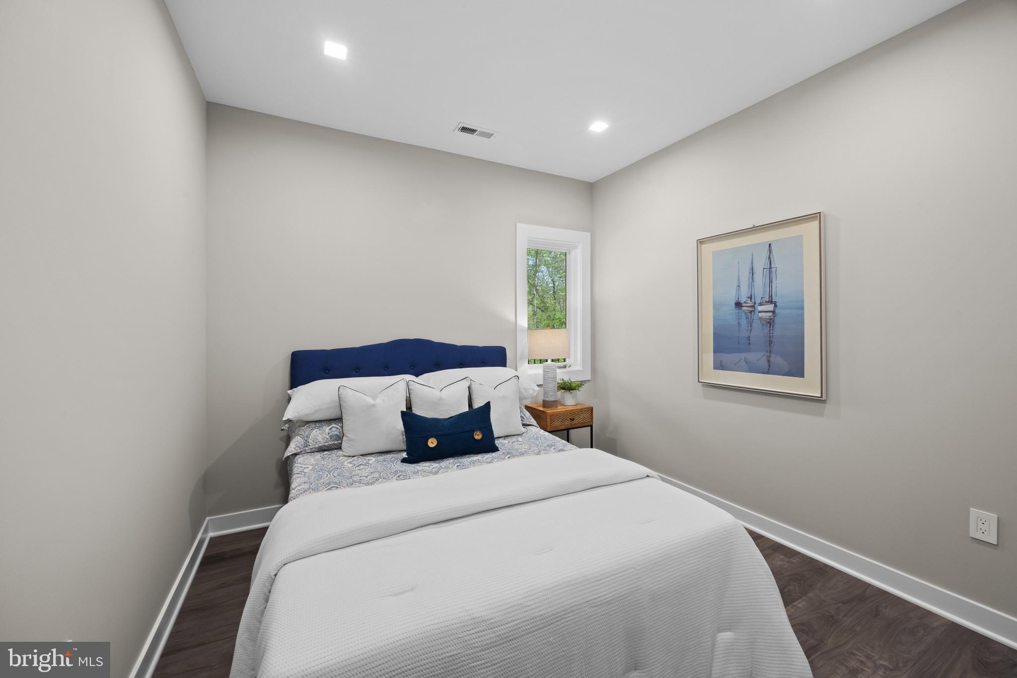 DOWNS ON THE SEVERN - Residential