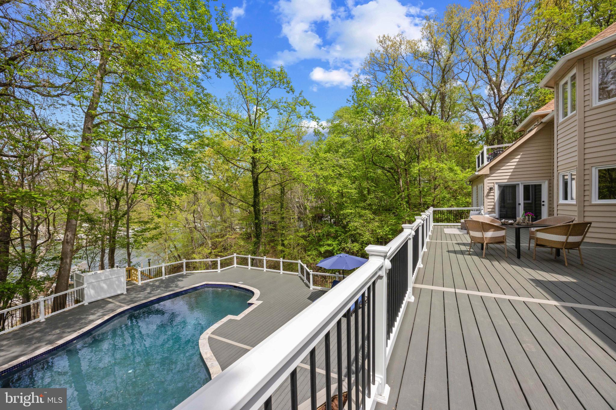 DOWNS ON THE SEVERN - Residential