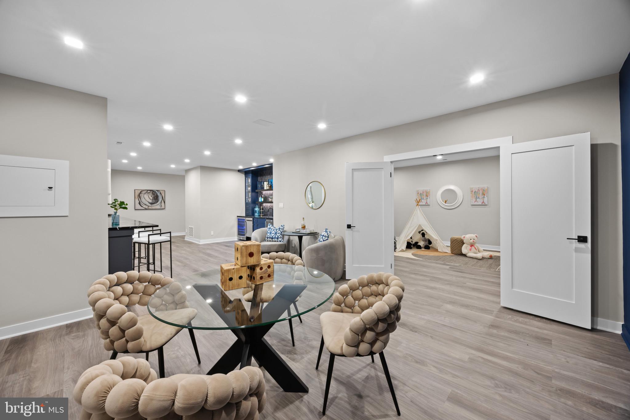 DOWNS ON THE SEVERN - Residential