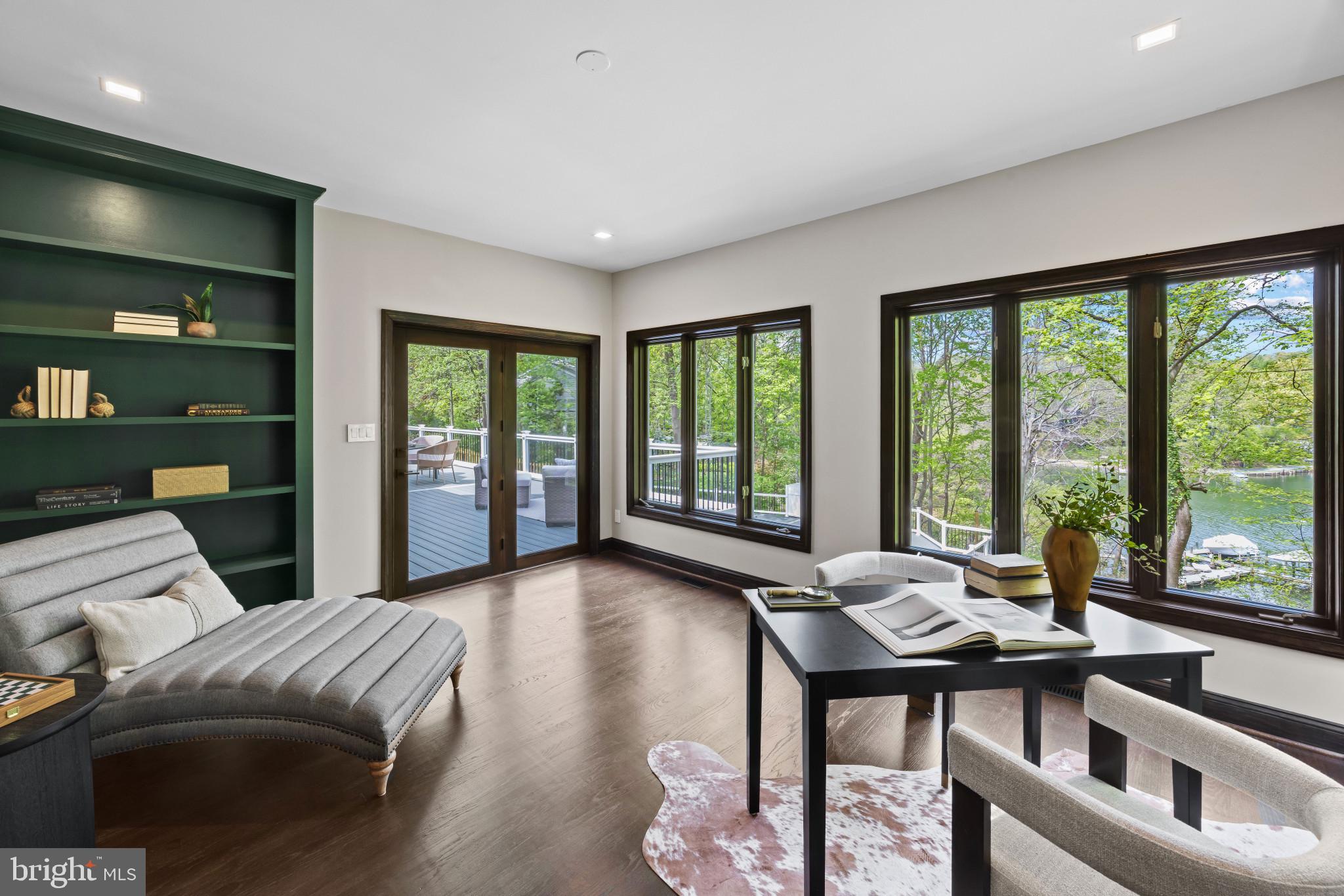 DOWNS ON THE SEVERN - Residential