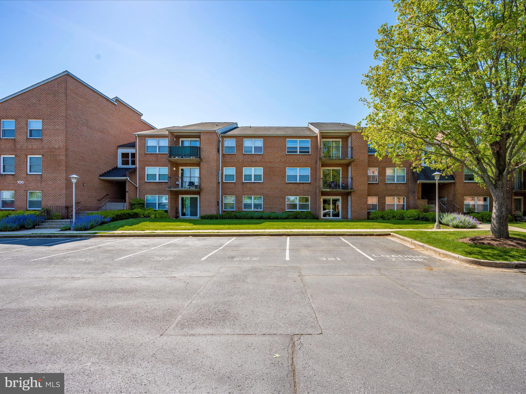 GLADE TOWN - Residential