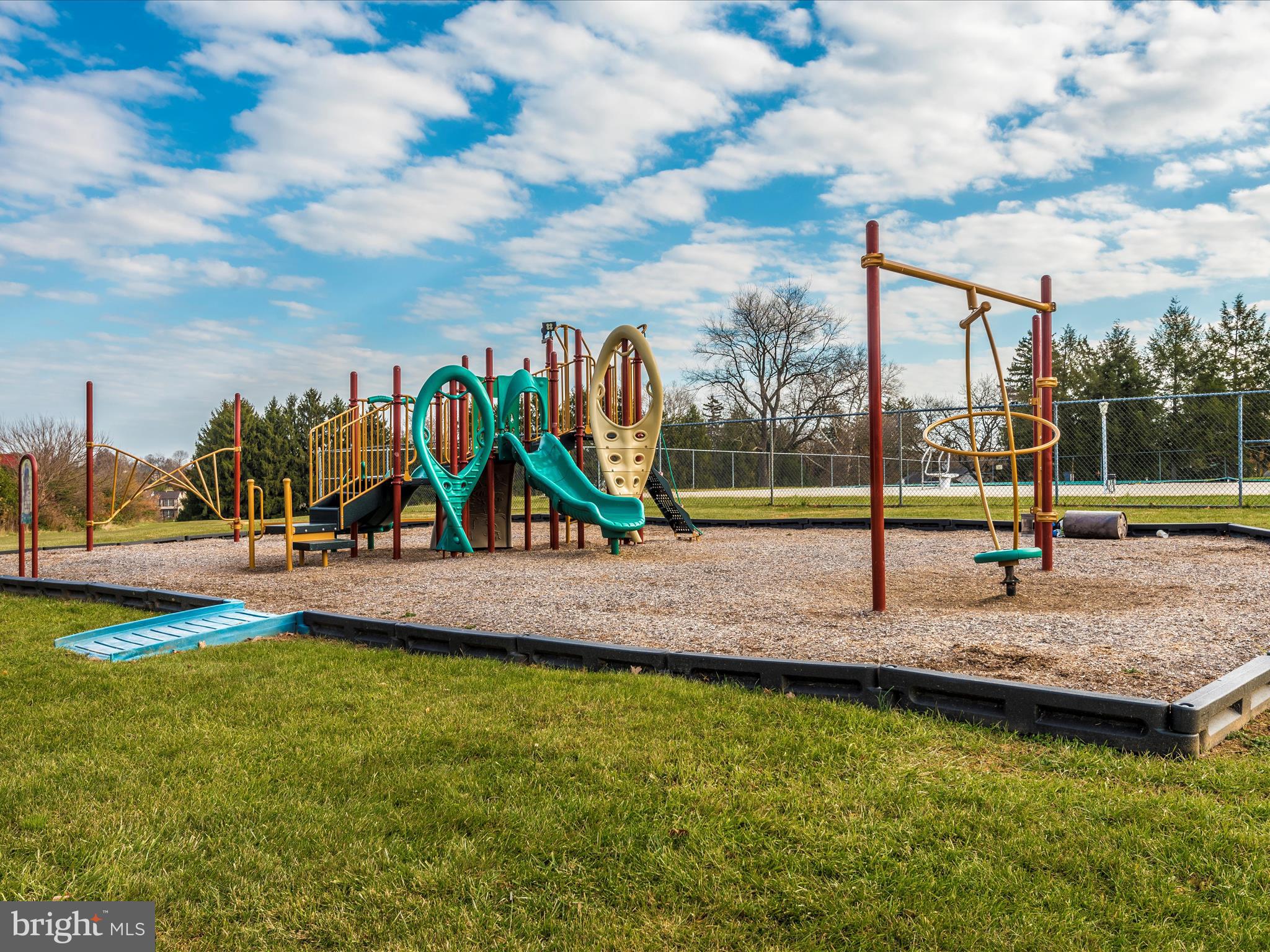 GLADE TOWN - Residential