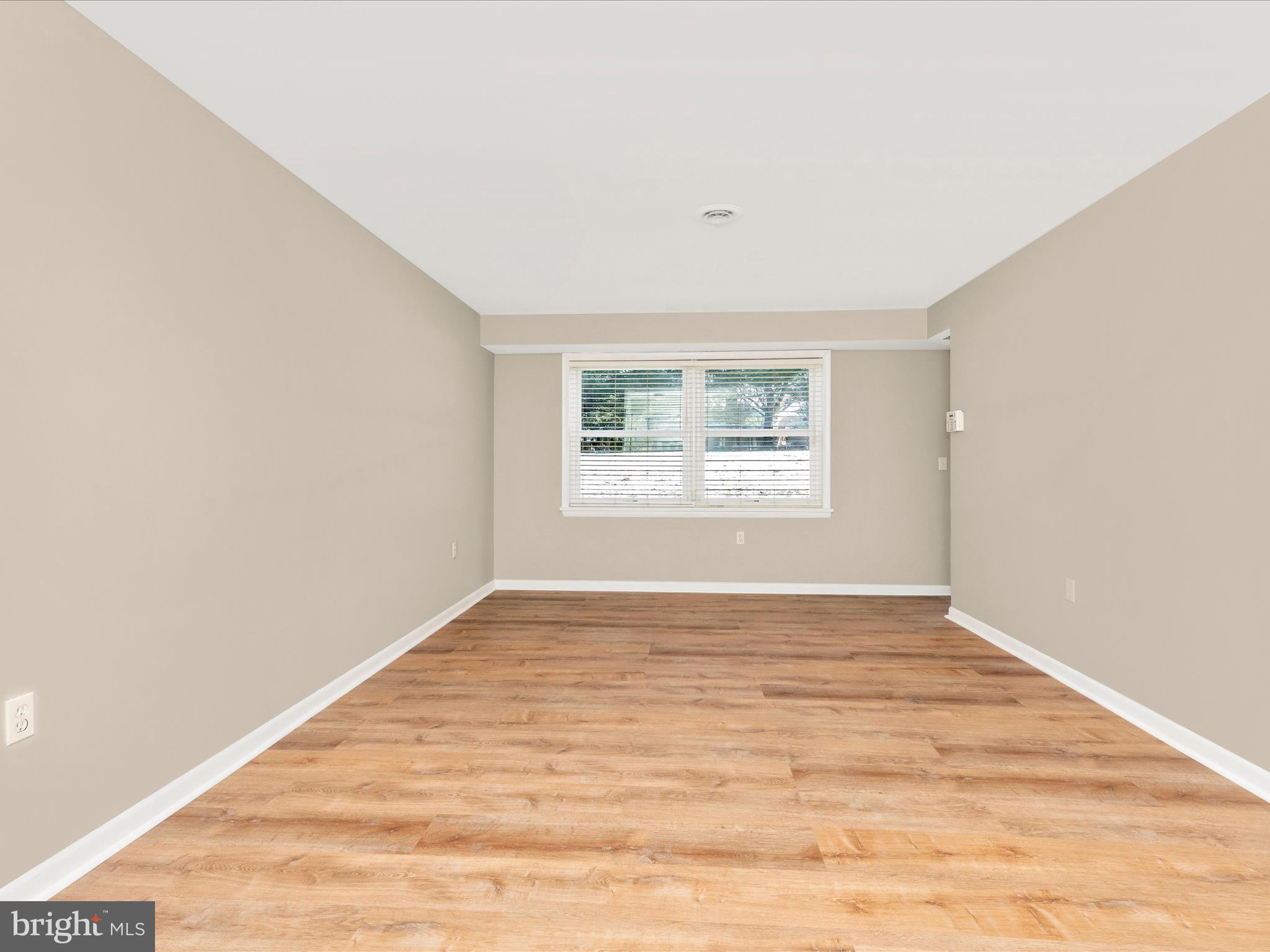 GLADE TOWN - Residential