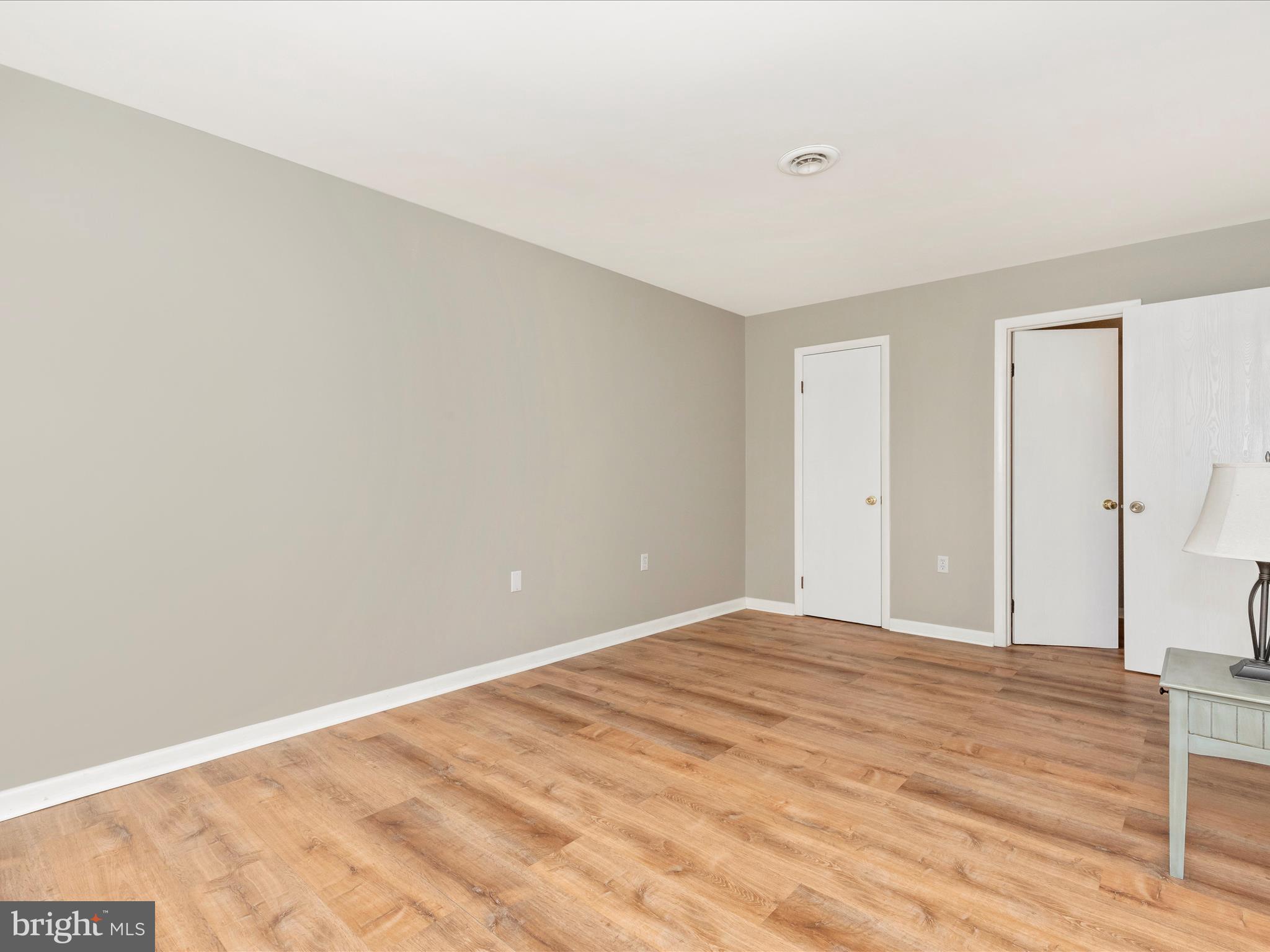 GLADE TOWN - Residential