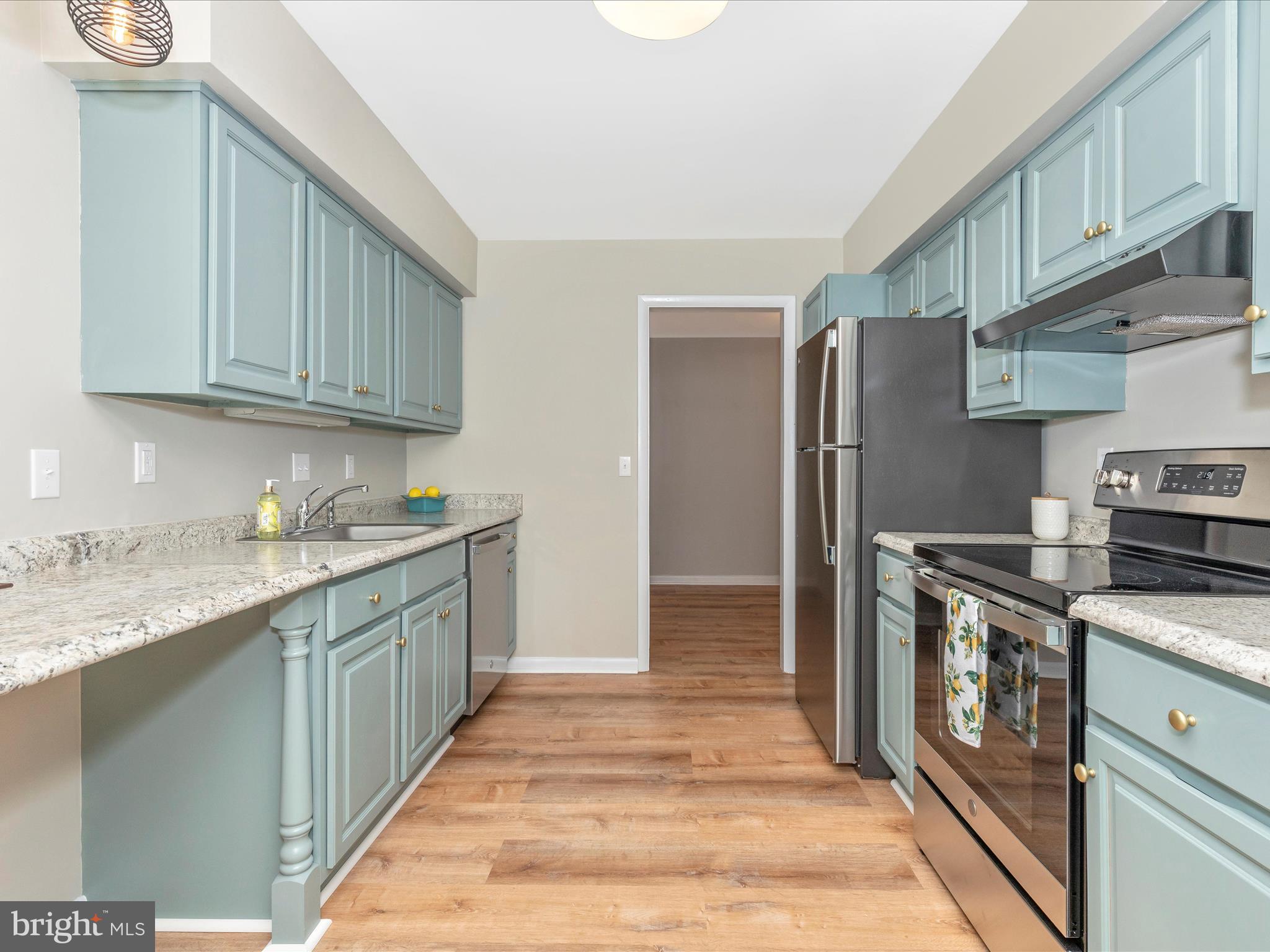 GLADE TOWN - Residential