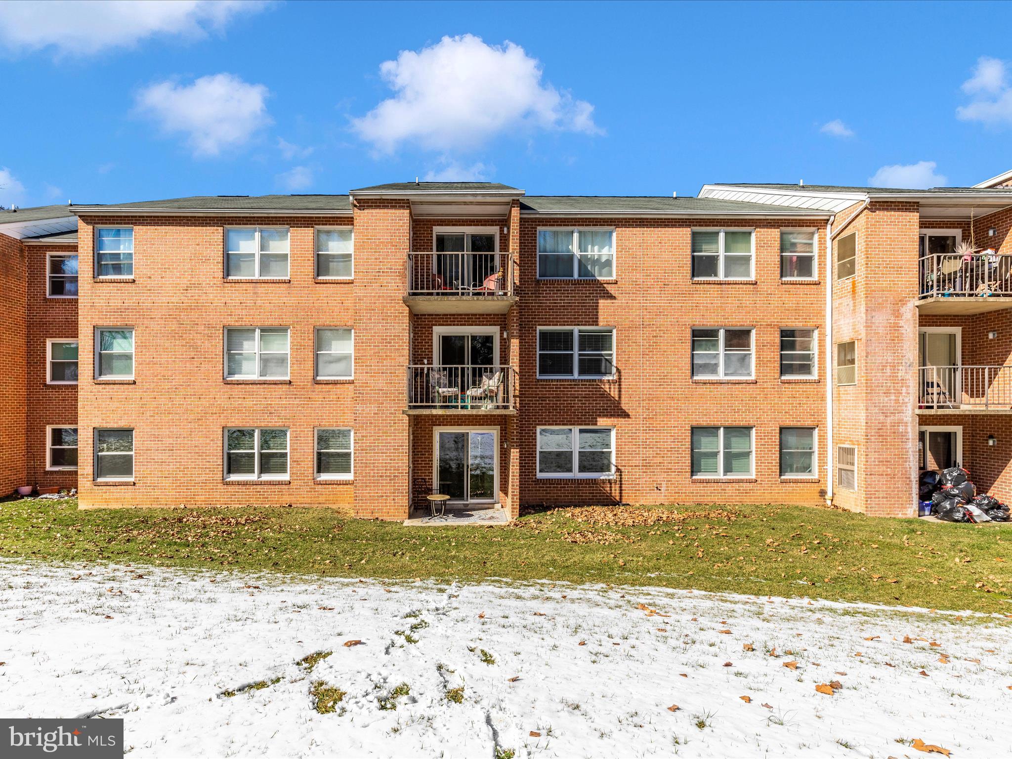 GLADE TOWN - Residential