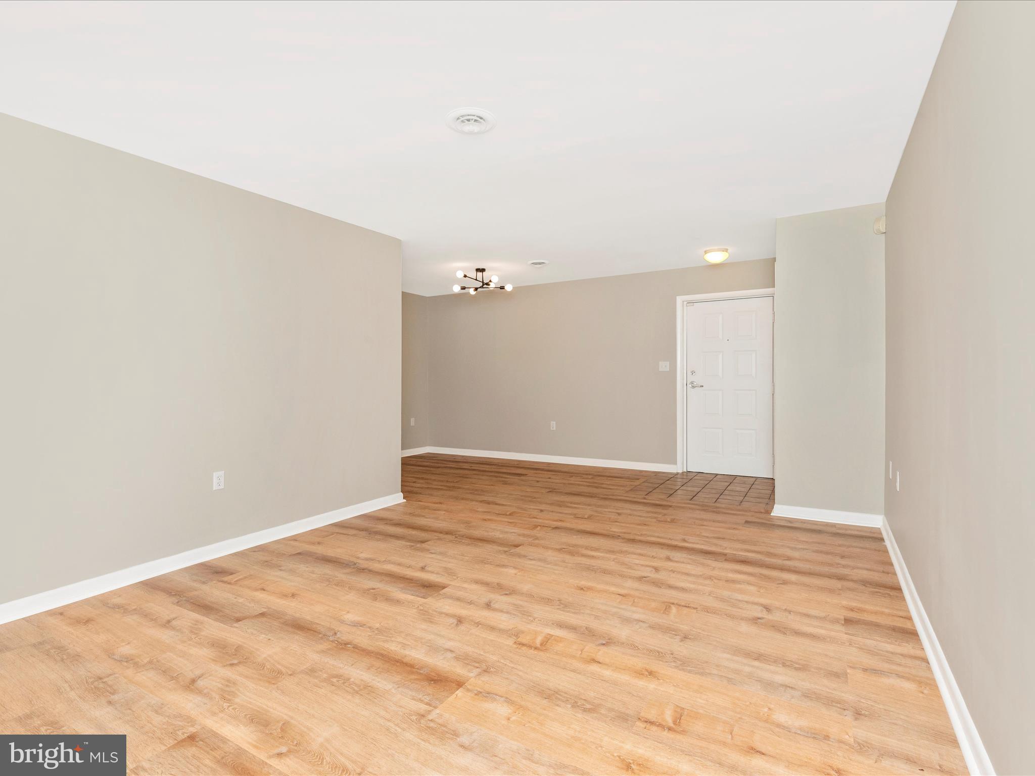 GLADE TOWN - Residential