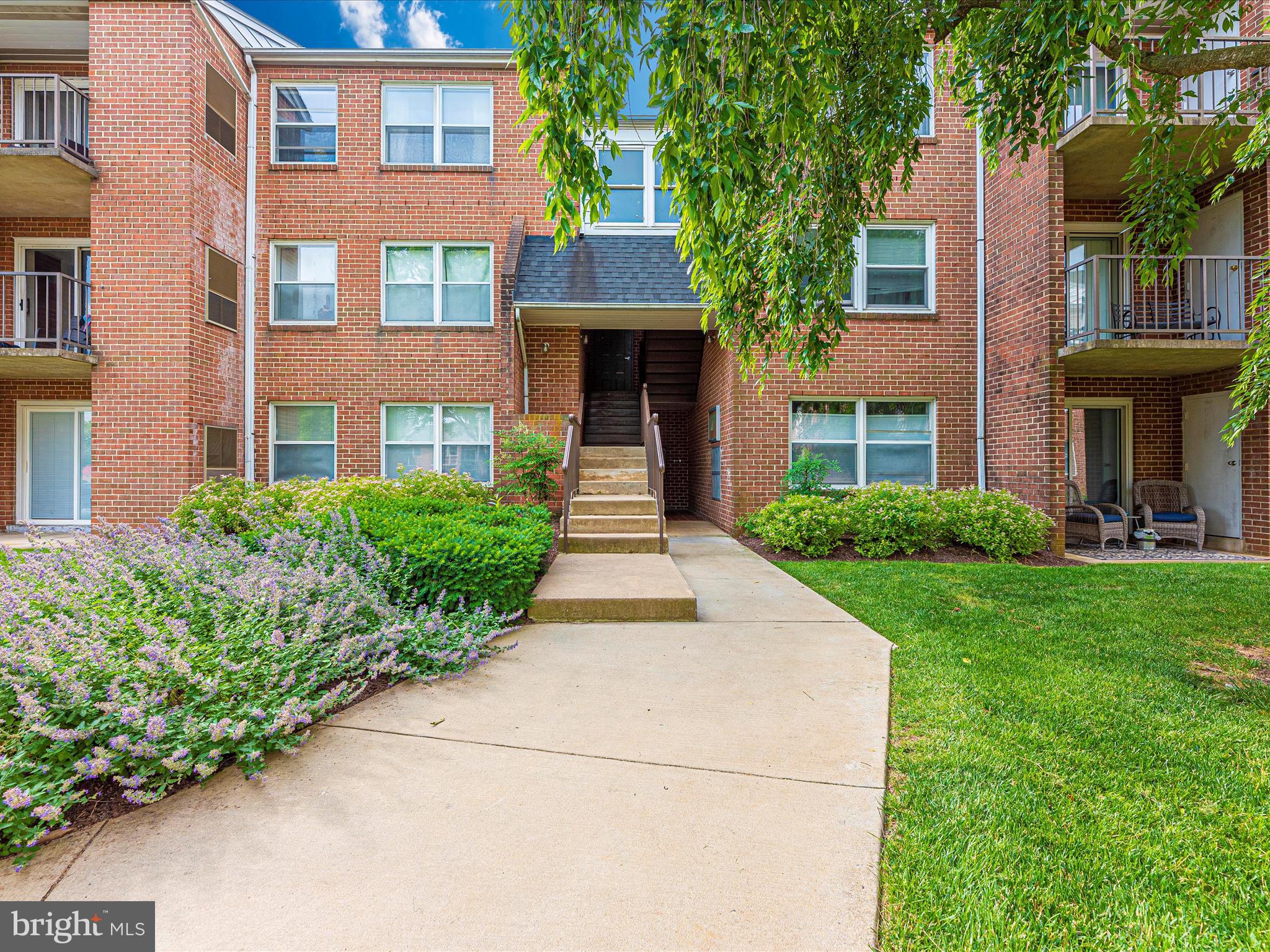 GLADE TOWN - Residential