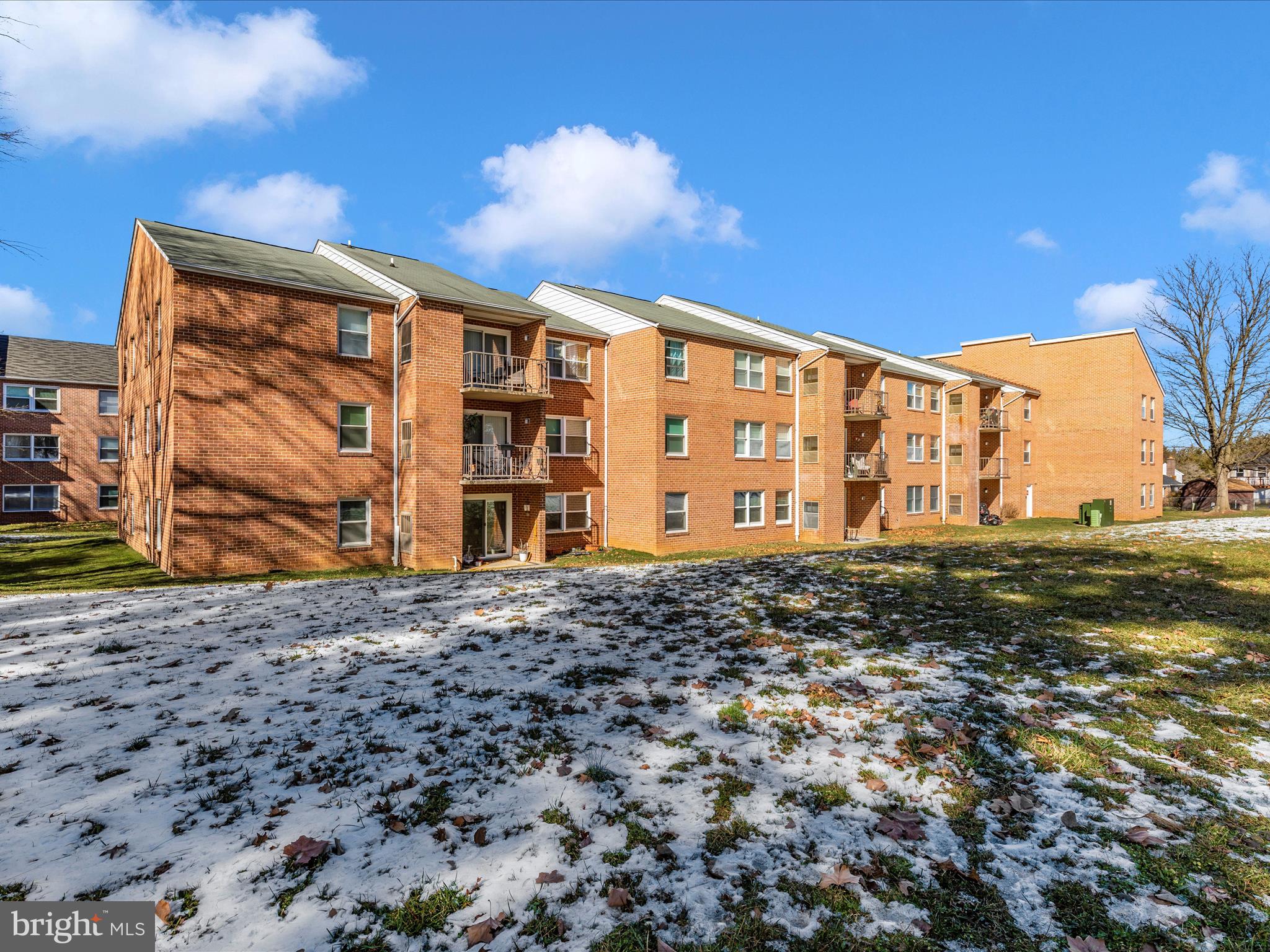 GLADE TOWN - Residential