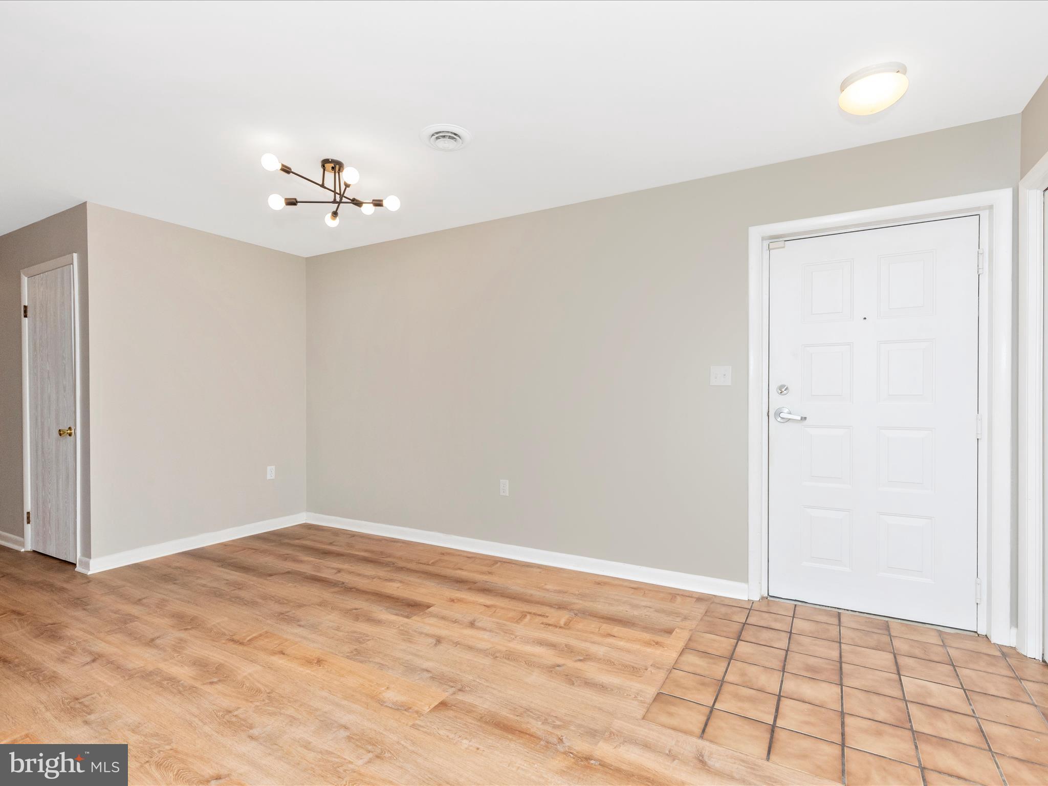 GLADE TOWN - Residential