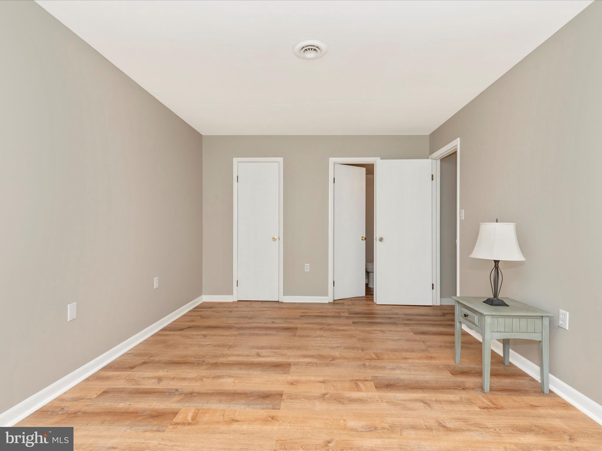 GLADE TOWN - Residential