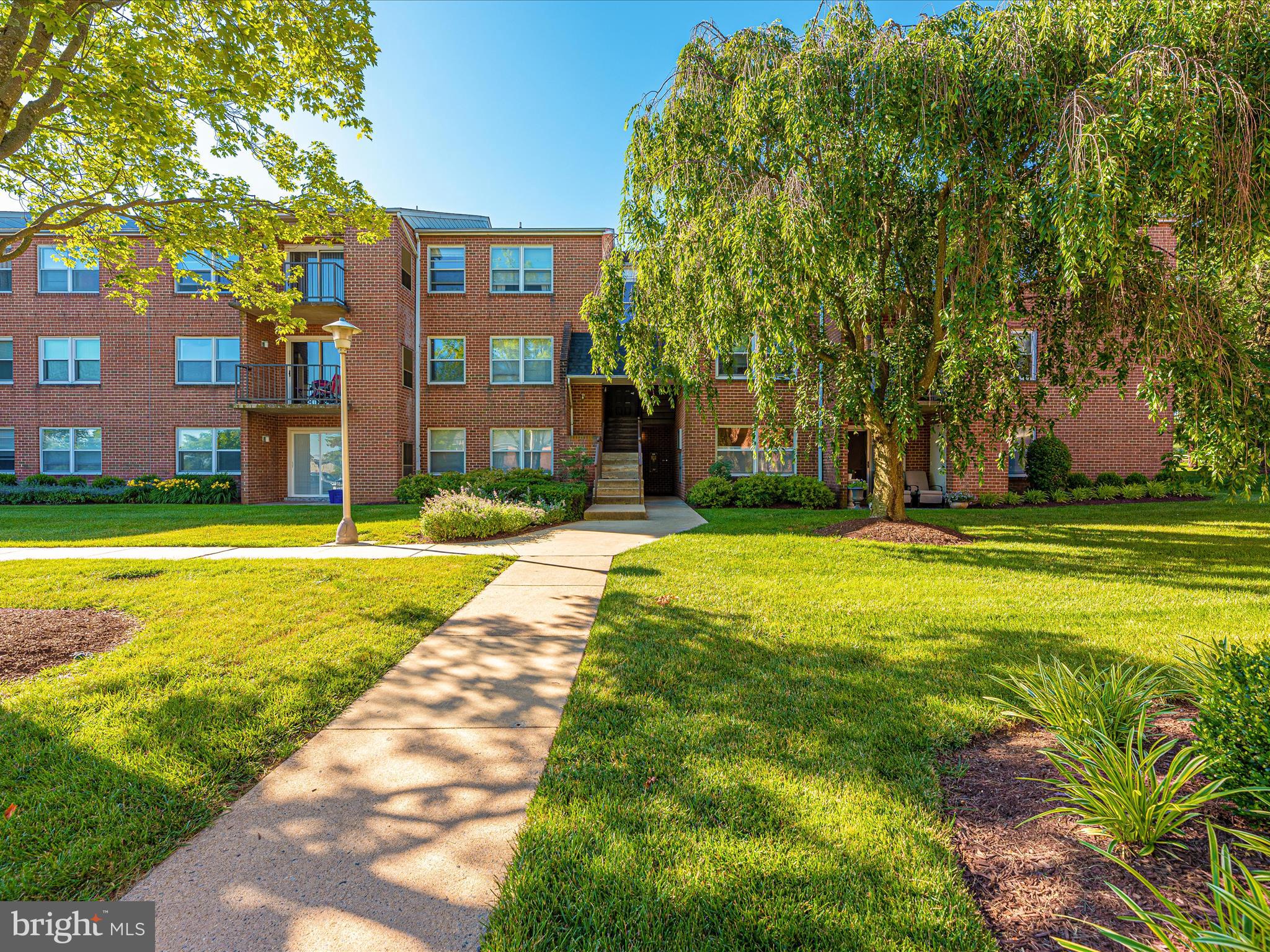 GLADE TOWN - Residential