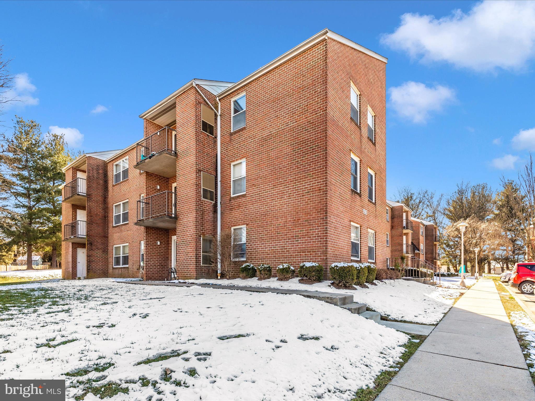 GLADE TOWN - Residential