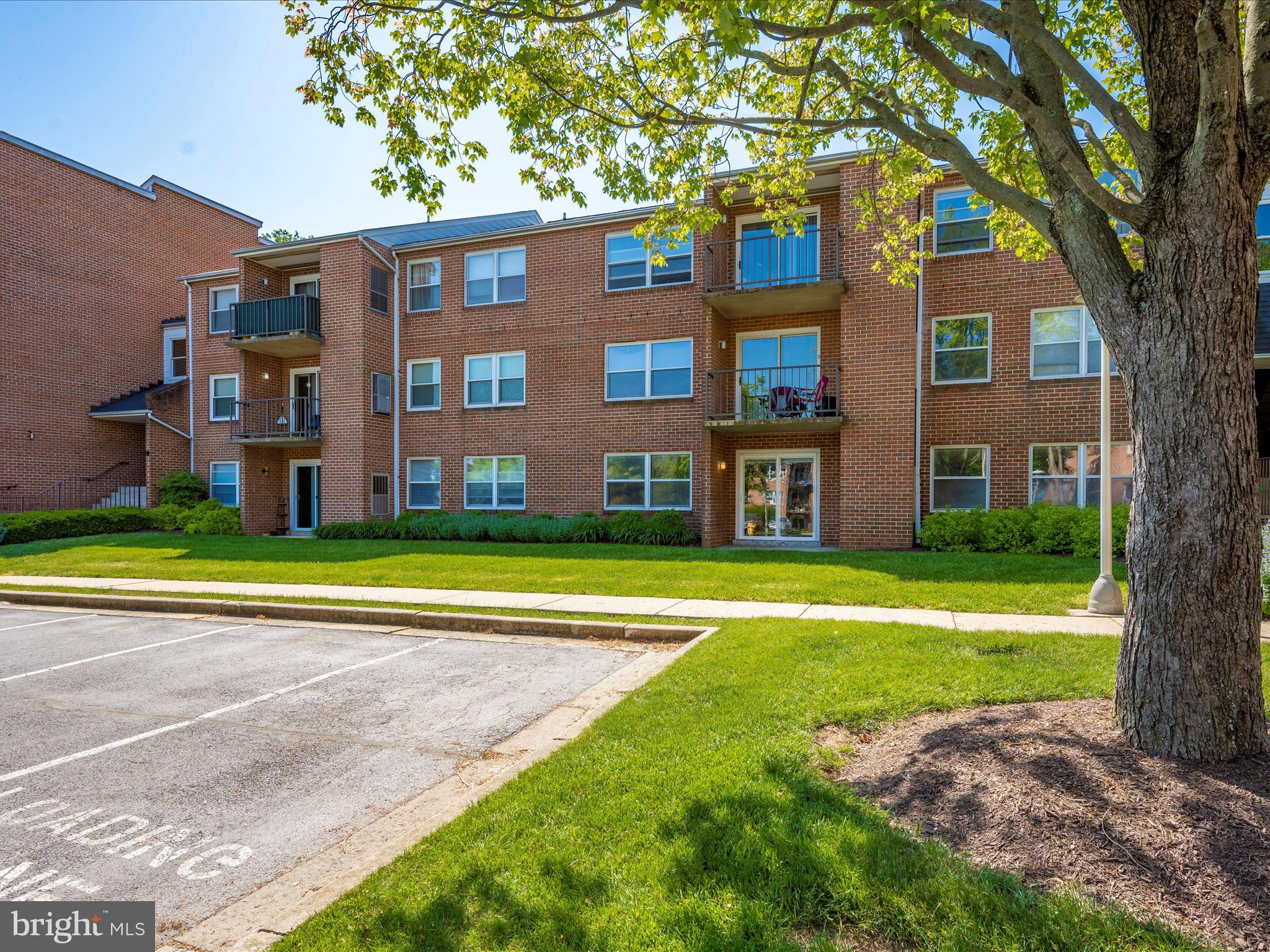 GLADE TOWN - Residential