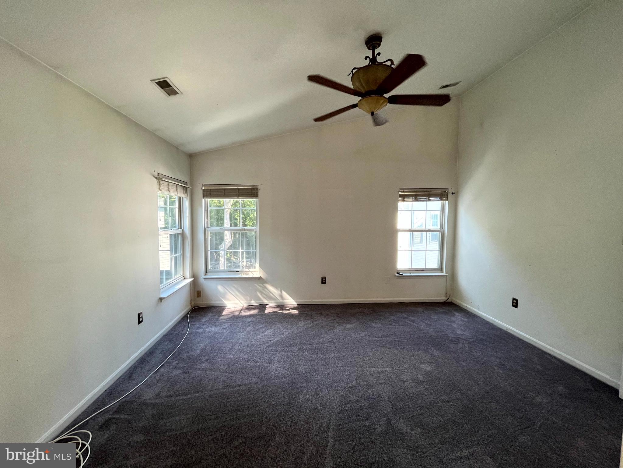 RIVERSIDE - Residential