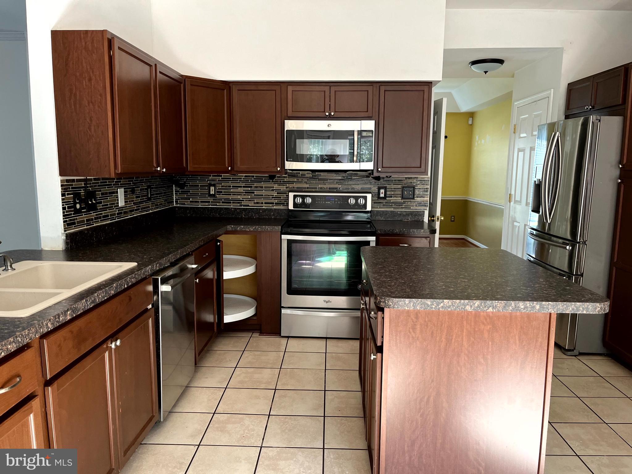 RIVERSIDE - Residential