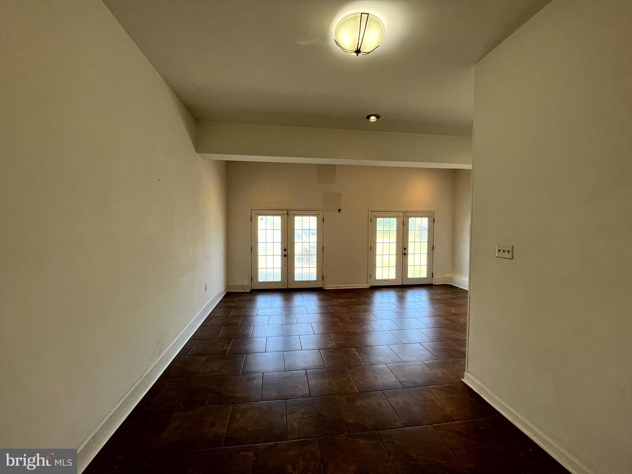 RIVERSIDE - Residential