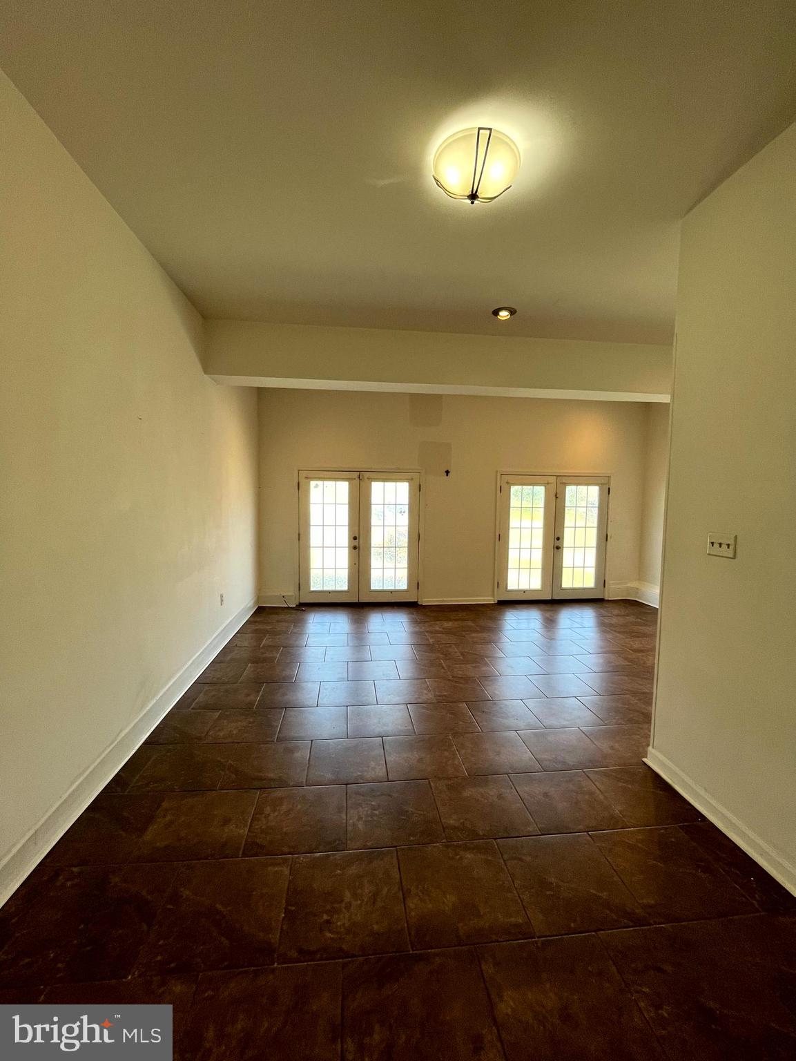 RIVERSIDE - Residential