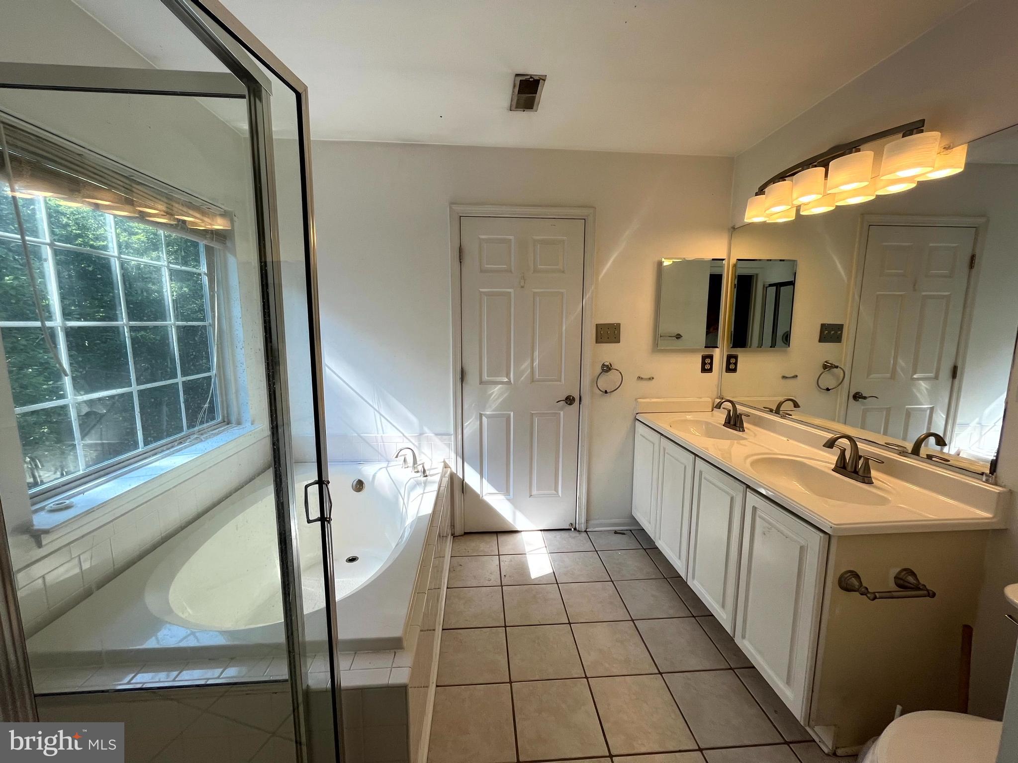 RIVERSIDE - Residential