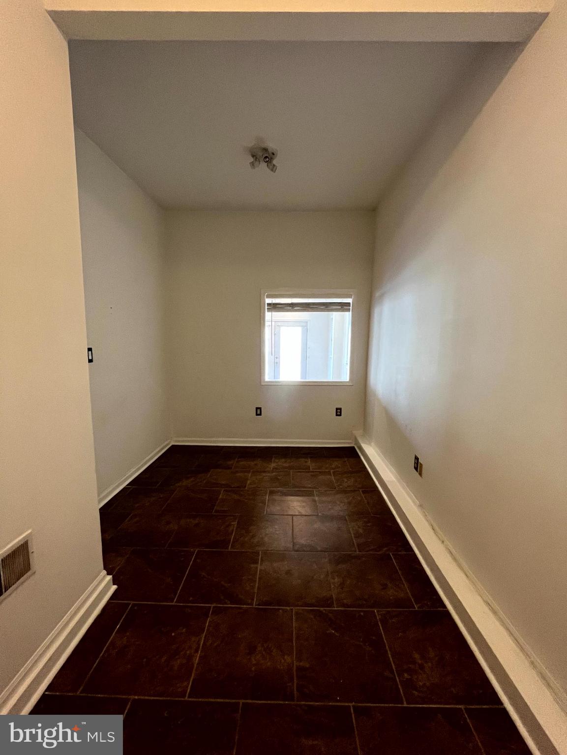 RIVERSIDE - Residential