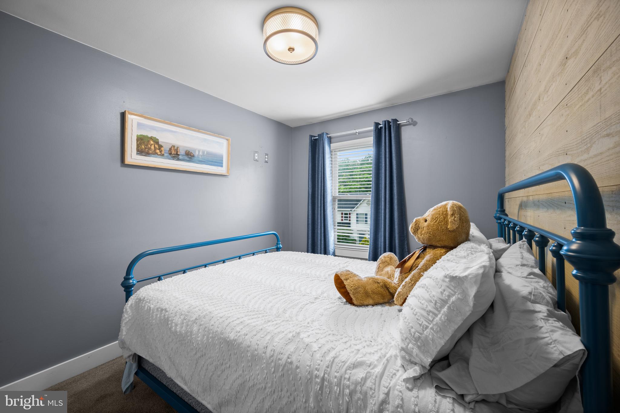 RIVERCHASE - Residential