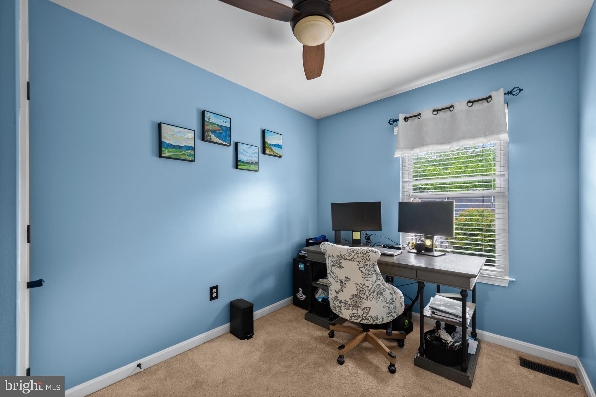 RIVERCHASE - Residential