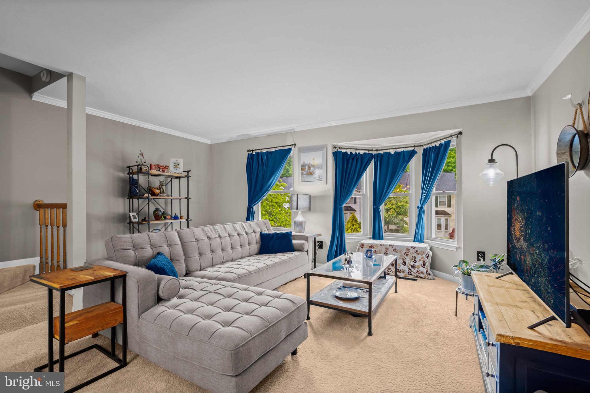 RIVERCHASE - Residential