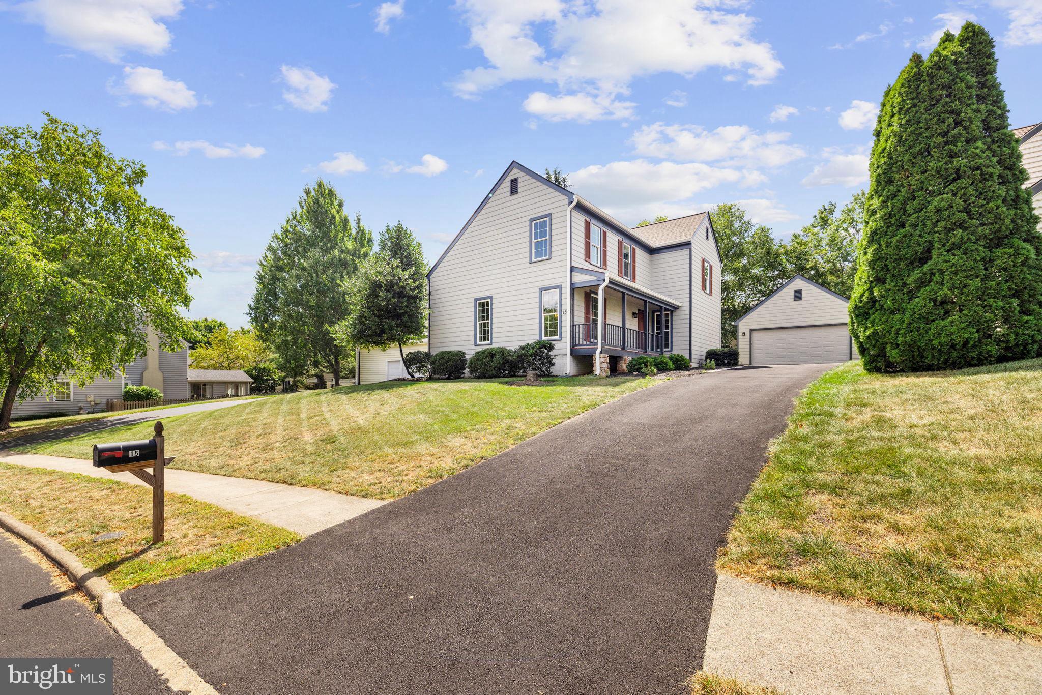 15 LINDEN HILL WAY SW