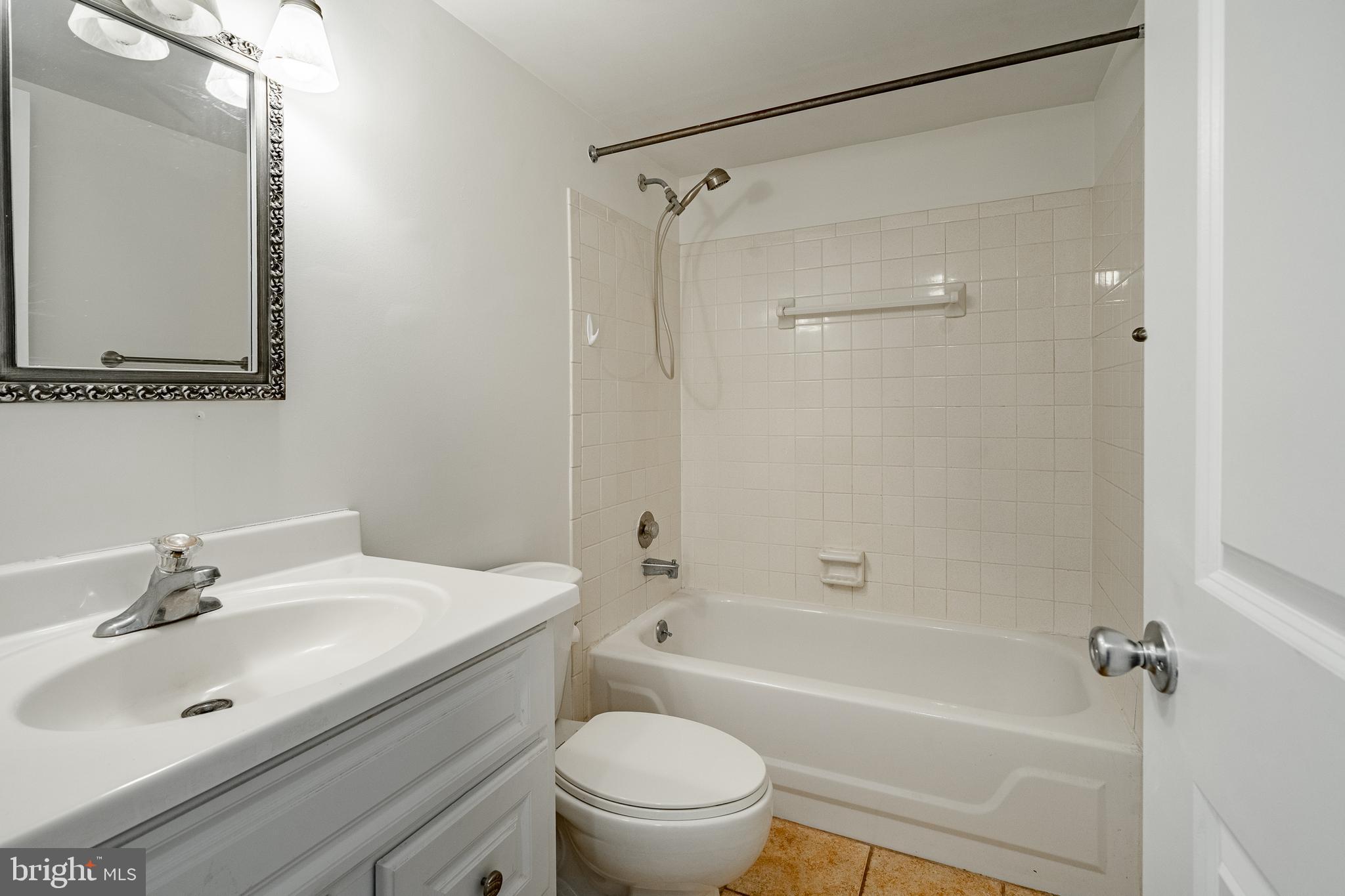 PAINTERS CROSSING - Residential