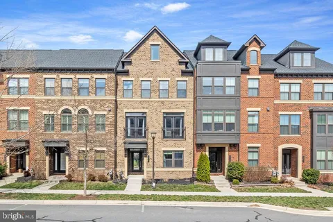 22481 Foundation Drive, Ashburn, VA MLS: VALO2092114