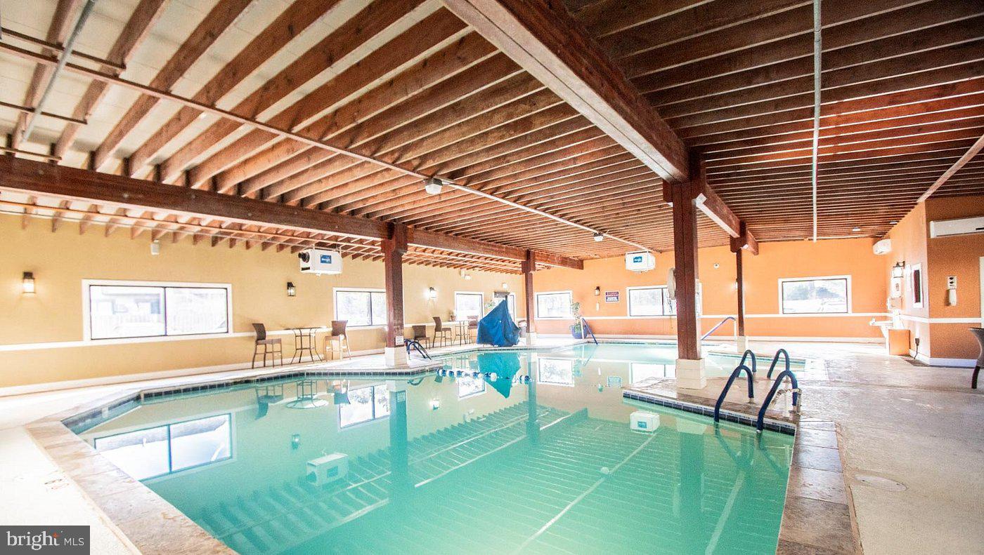 CLUB OCEAN VILLAS II - Residential